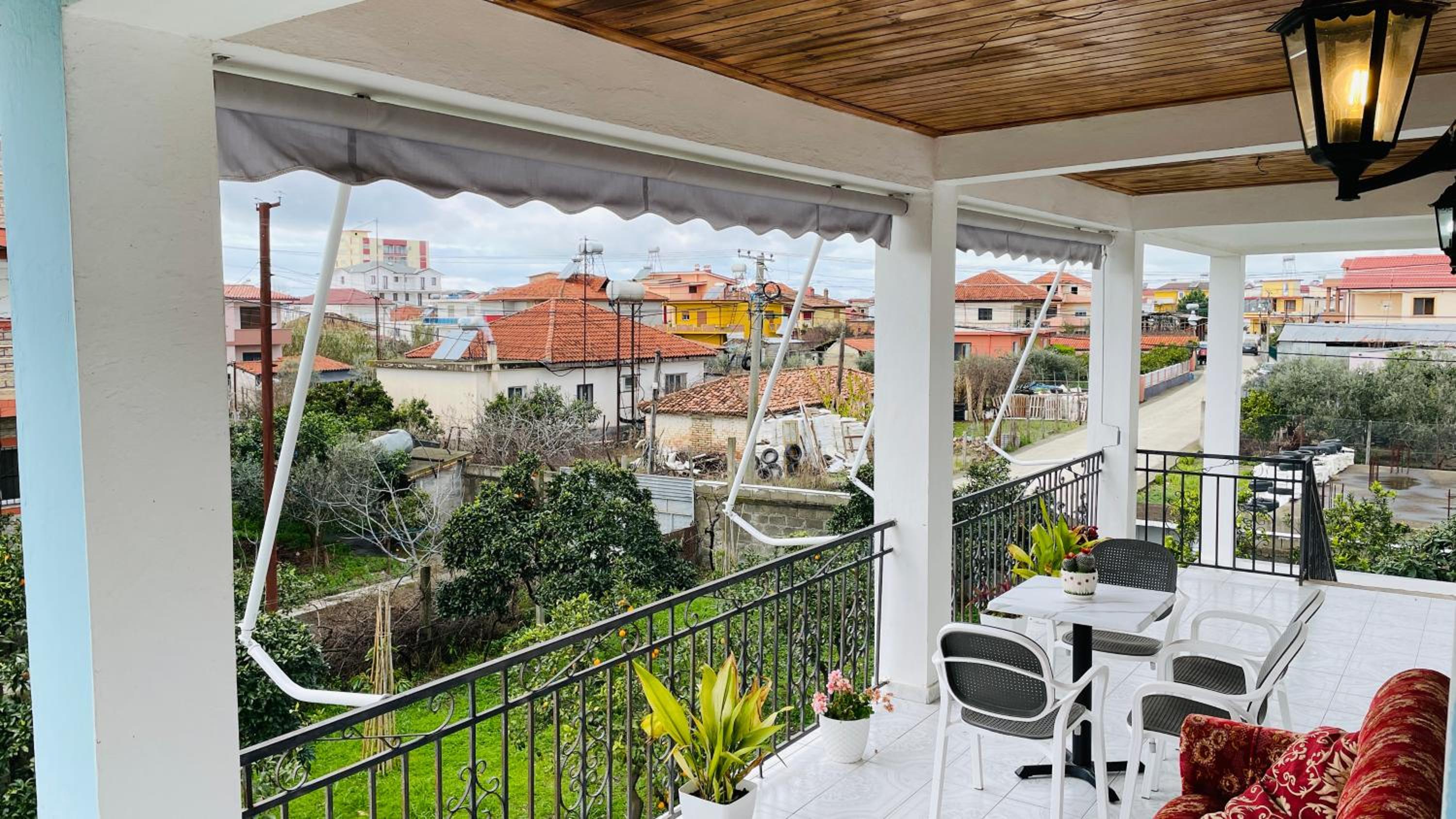 Mia Guest House - Entire home with balcony & garden