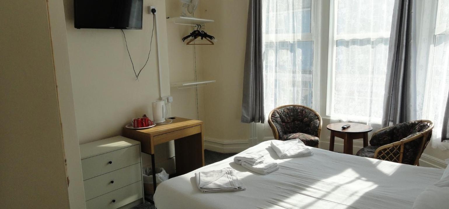 100 Pipers Hotel