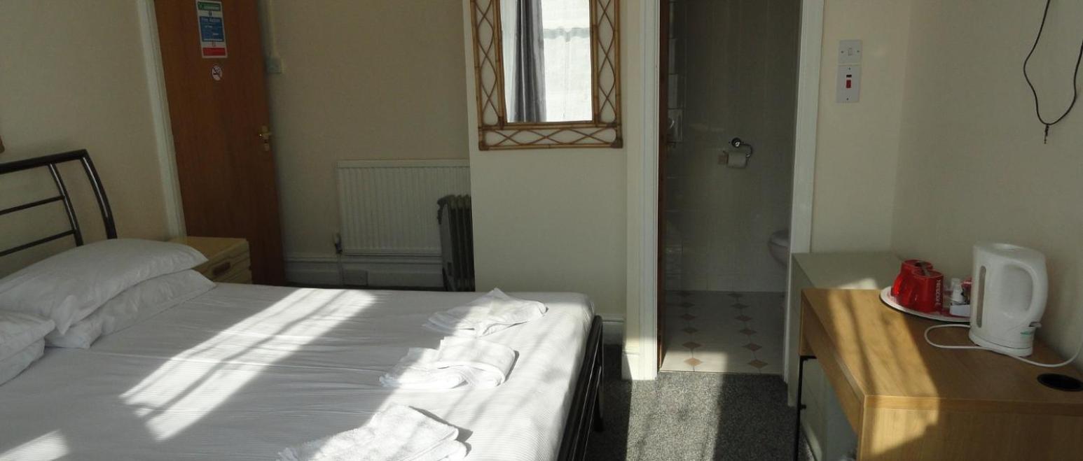 100 Pipers Hotel