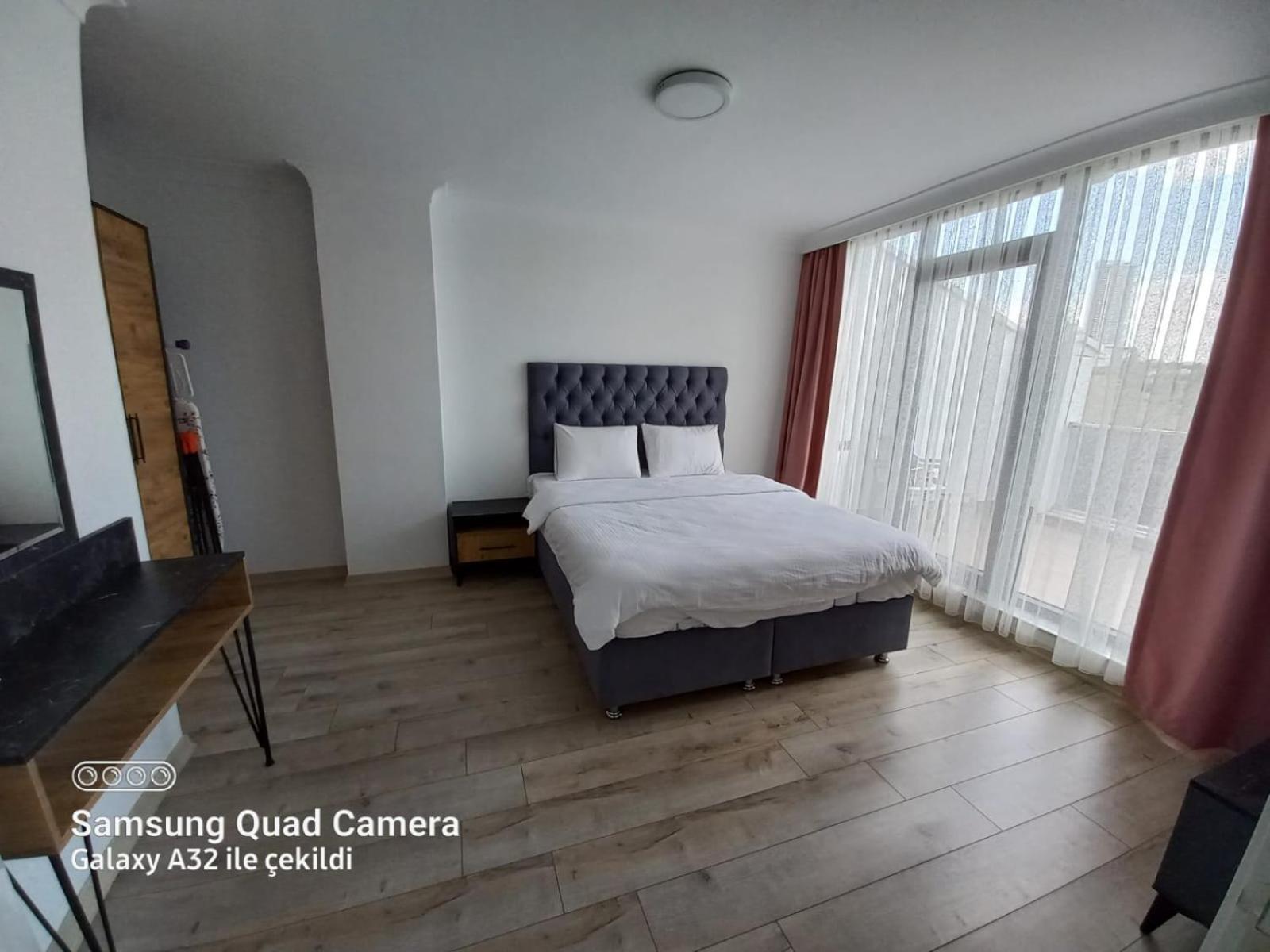 BIG SUITe view 3