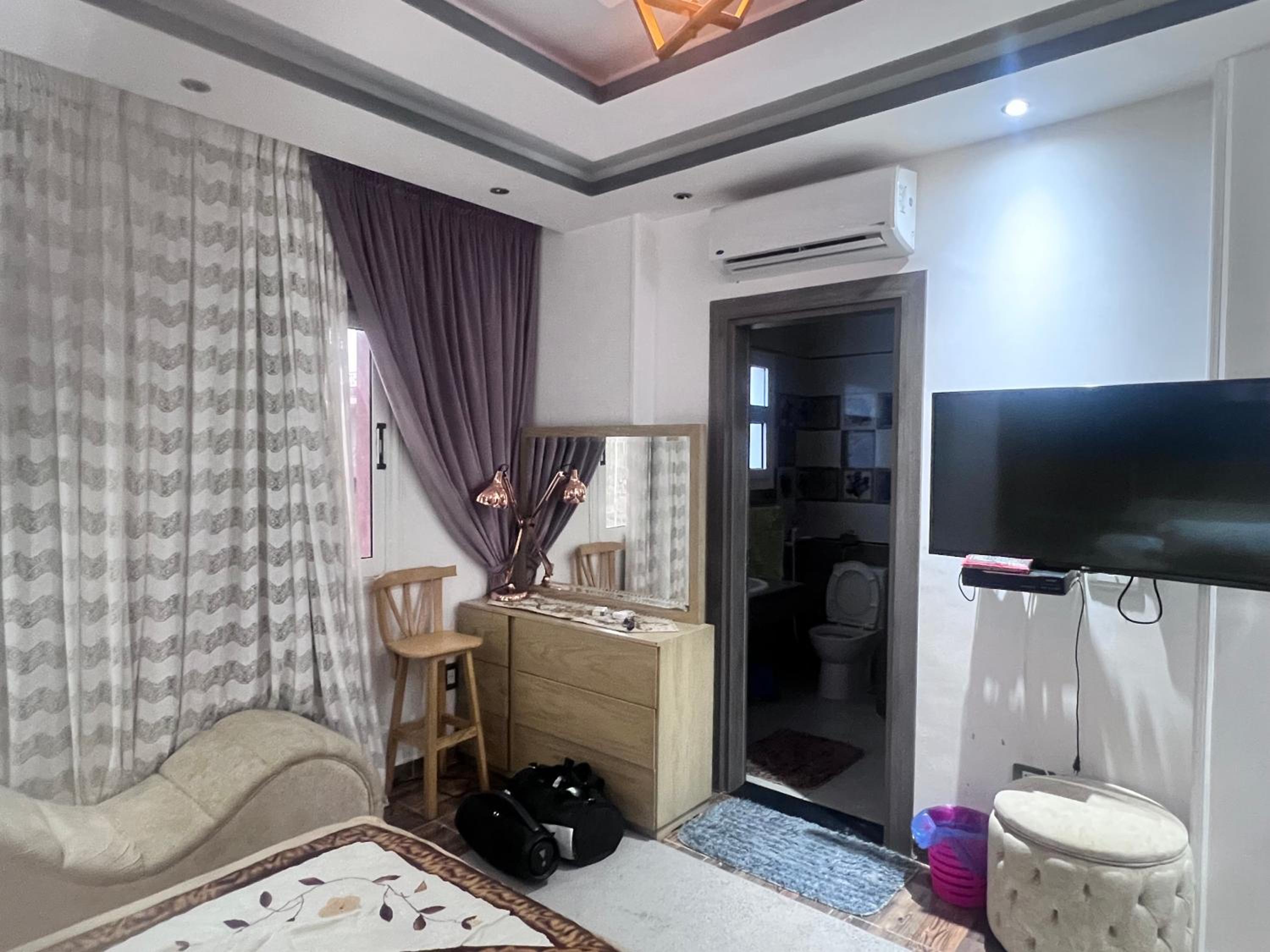 Villa Contenental residense El sheikh Zayed Beverly Hills