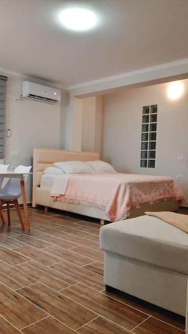 Top-Floor Apartment: Amazing City & Sea View