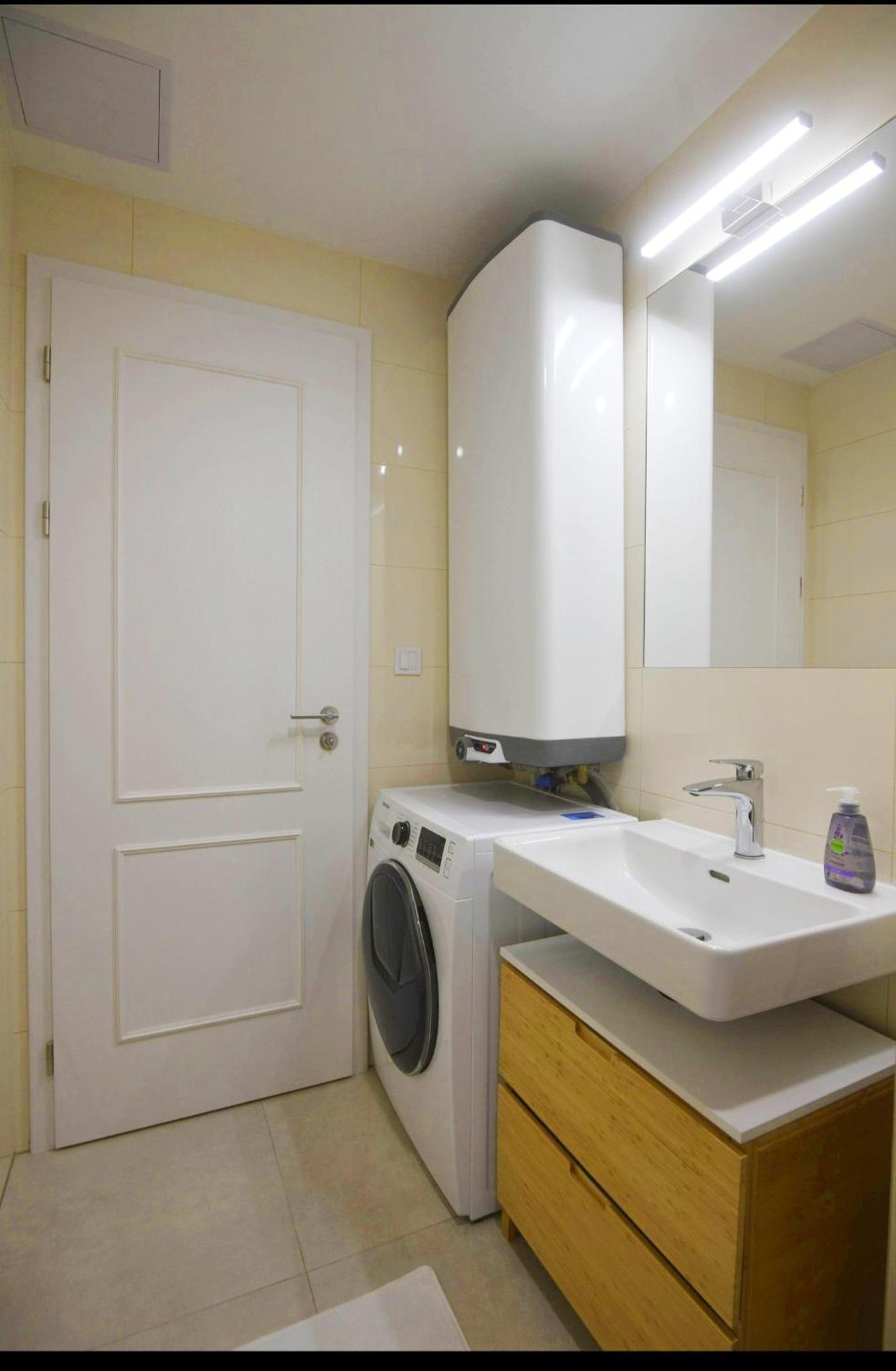 Central Studio with Private Courtyard