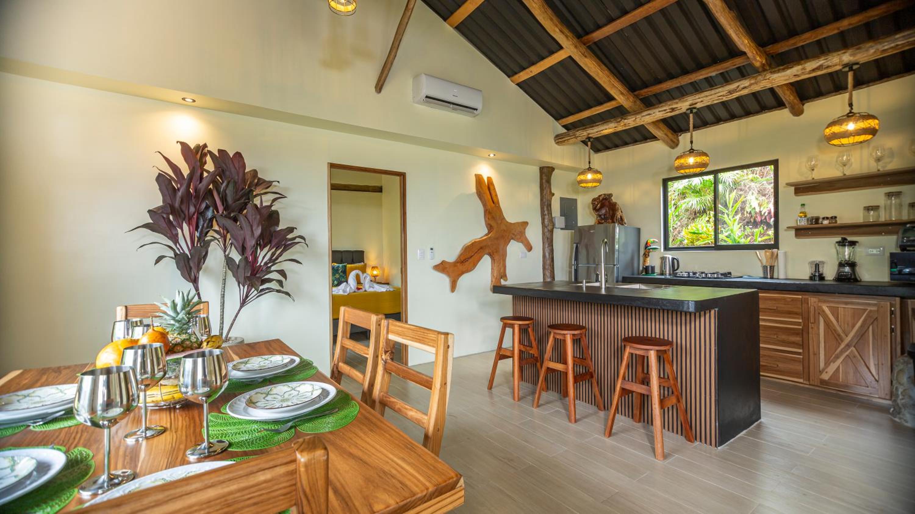 Cabañas Caeli, El Toucan, Peaceful Rainforest Retreat with Stunning Views