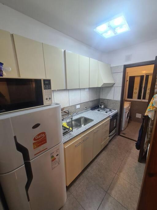 Departamento céntrico en Pinamar - solo familias