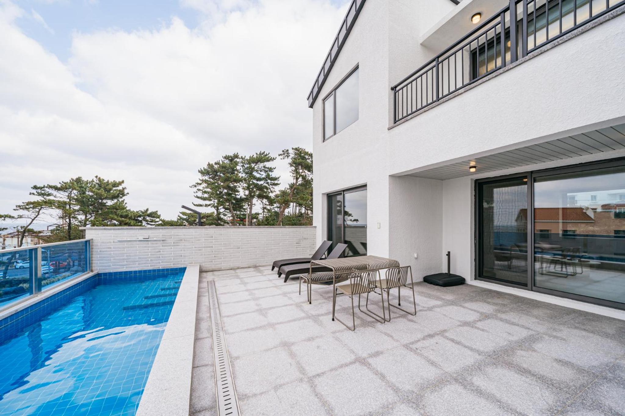 Ddosi Aewol Pool Villa - Image 5