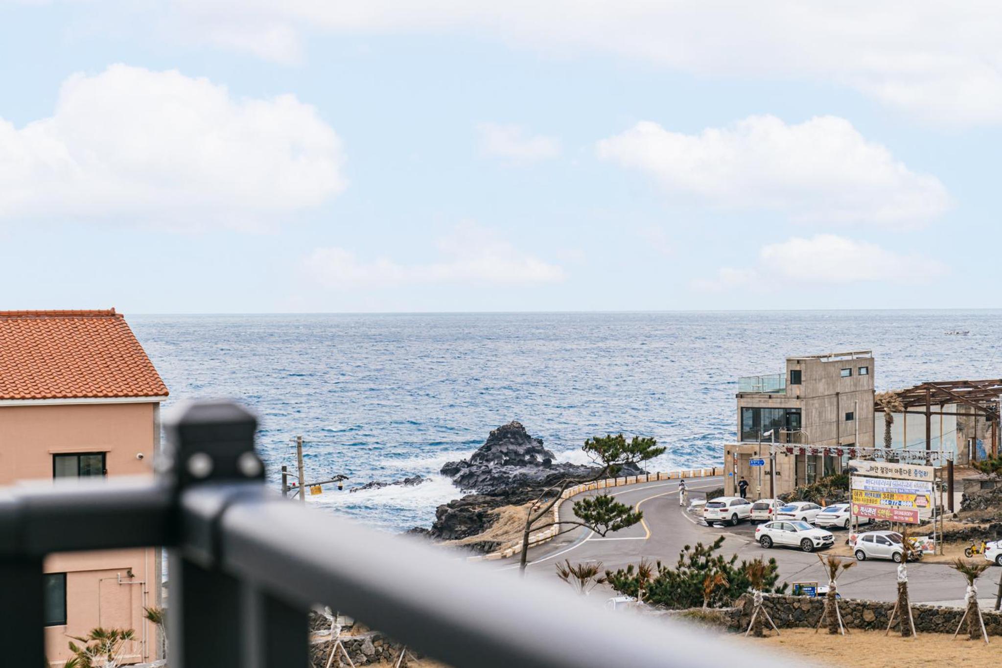 Ddosi Aewol Pool Villa - Image 4