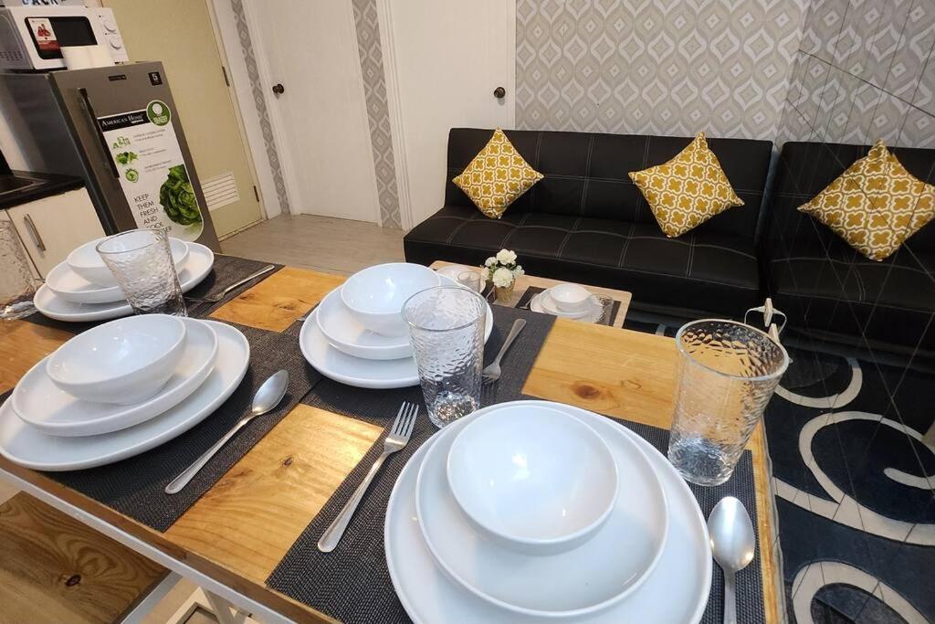 Homey 2br Apartment 2.0 in Makati view 3