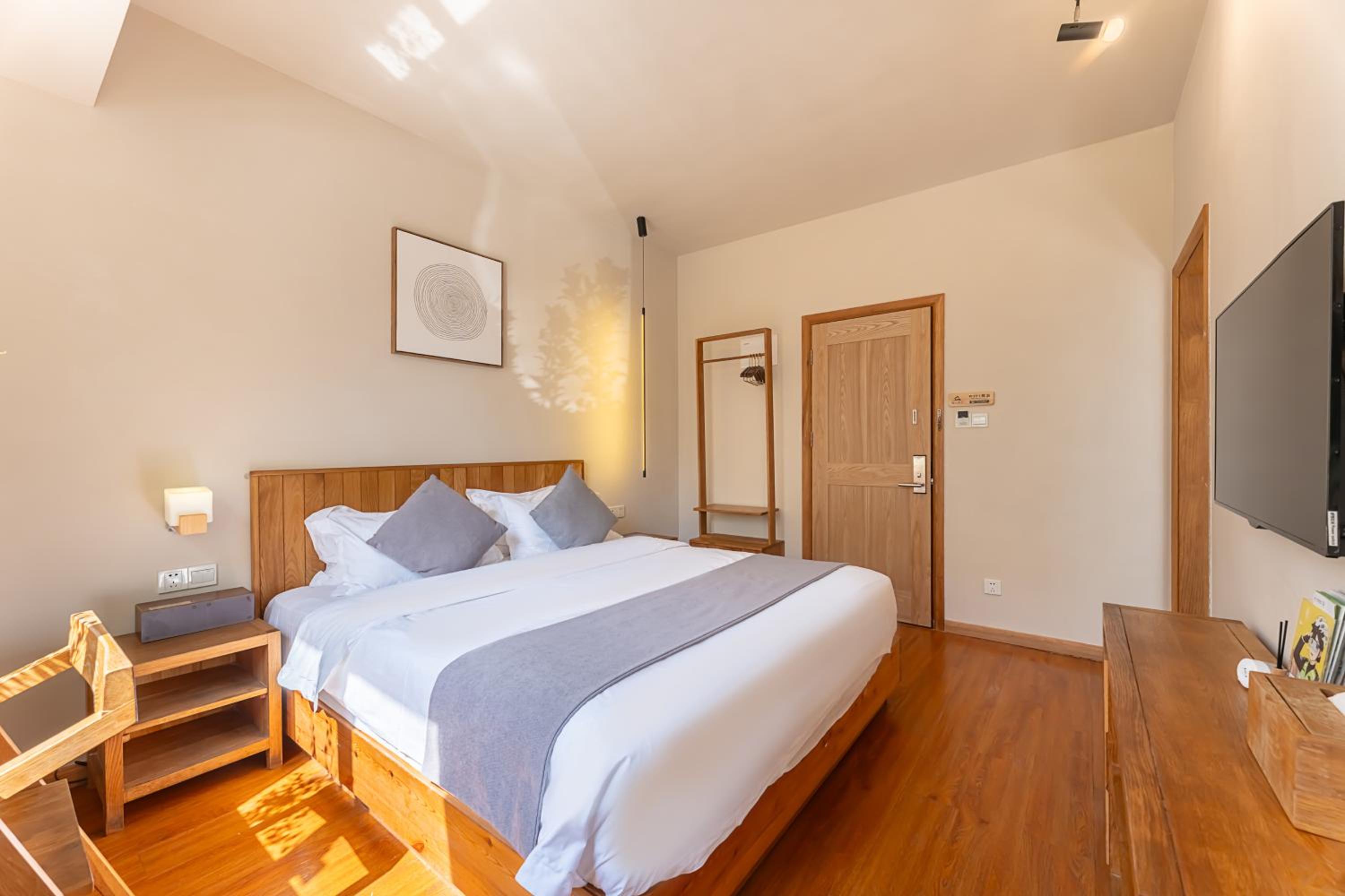 Hangzhou West Lake Yueshang Yunshe Boutique Homestay
