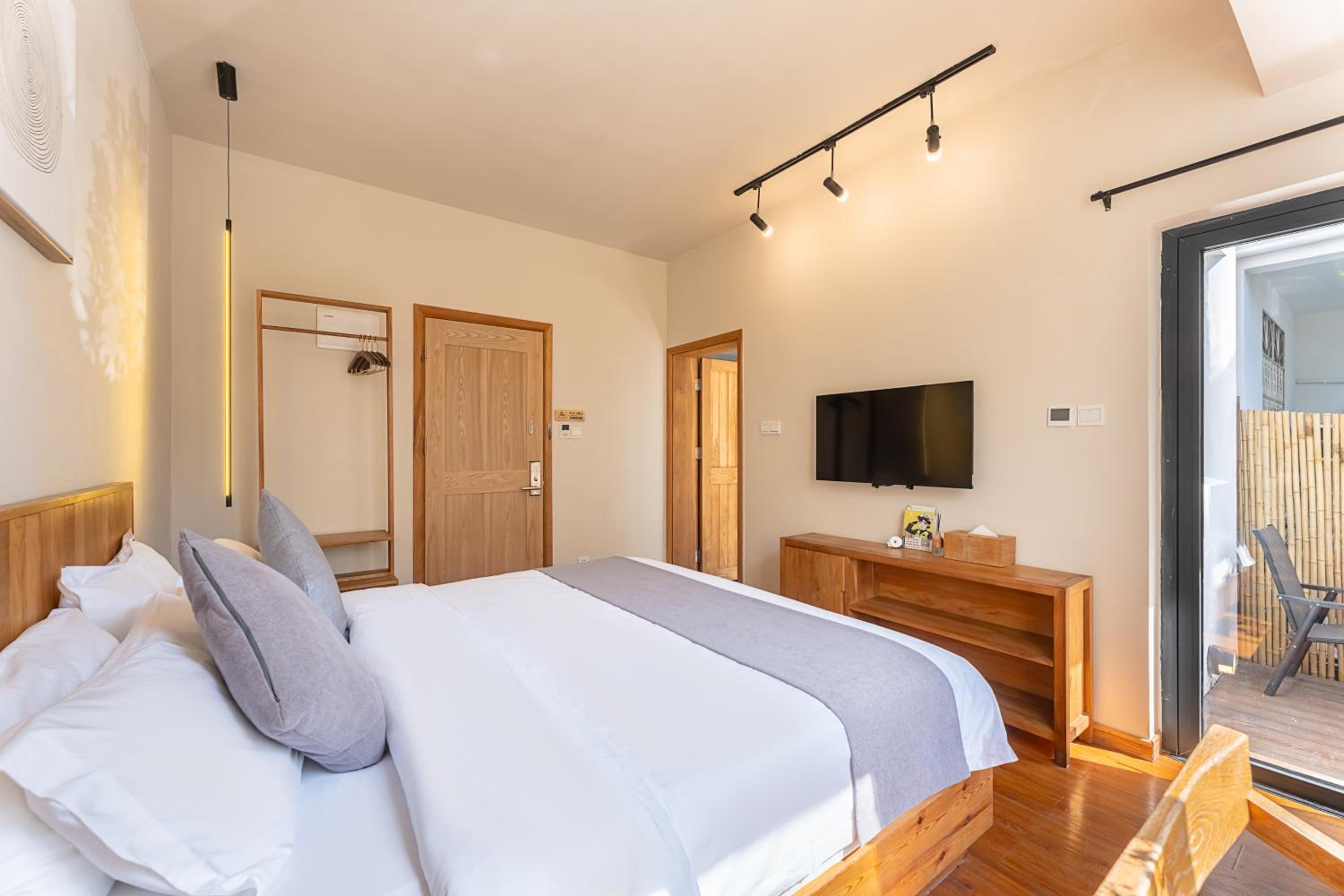 Hangzhou West Lake Yueshang Yunshe Boutique Homestay