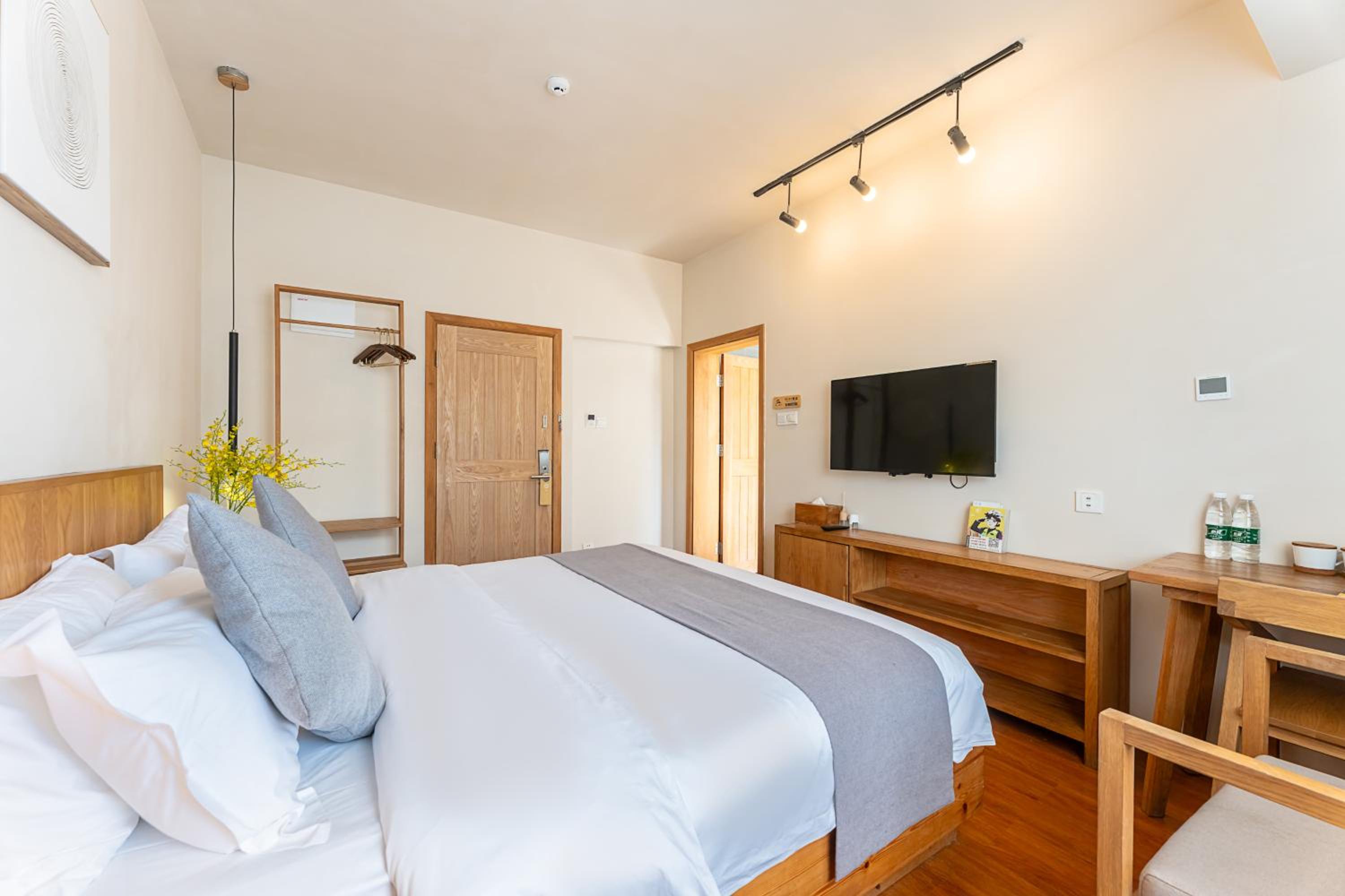 Hangzhou West Lake Yueshang Yunshe Boutique Homestay