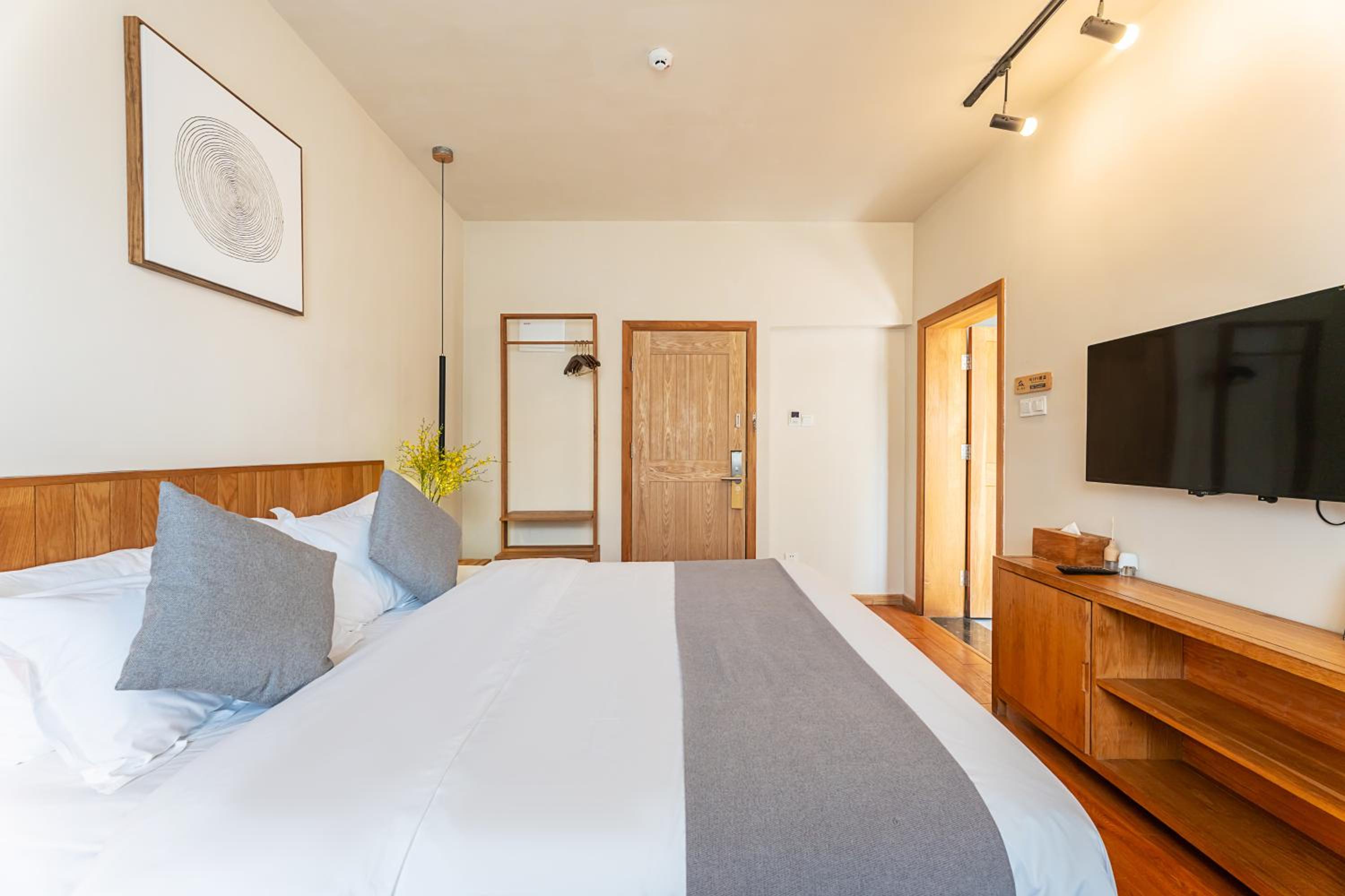 Hangzhou West Lake Yueshang Yunshe Boutique Homestay