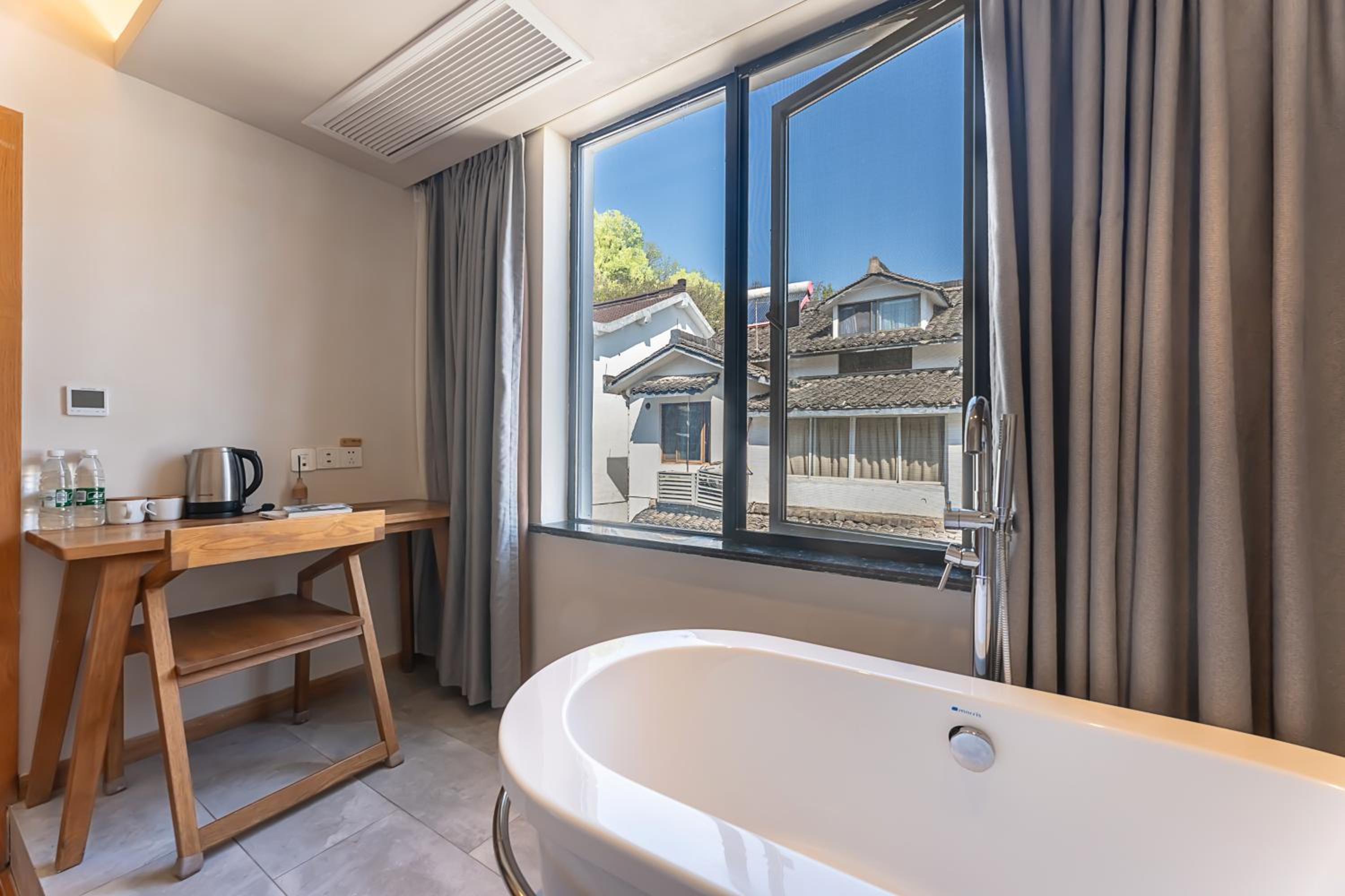 Hangzhou West Lake Yueshang Yunshe Boutique Homestay