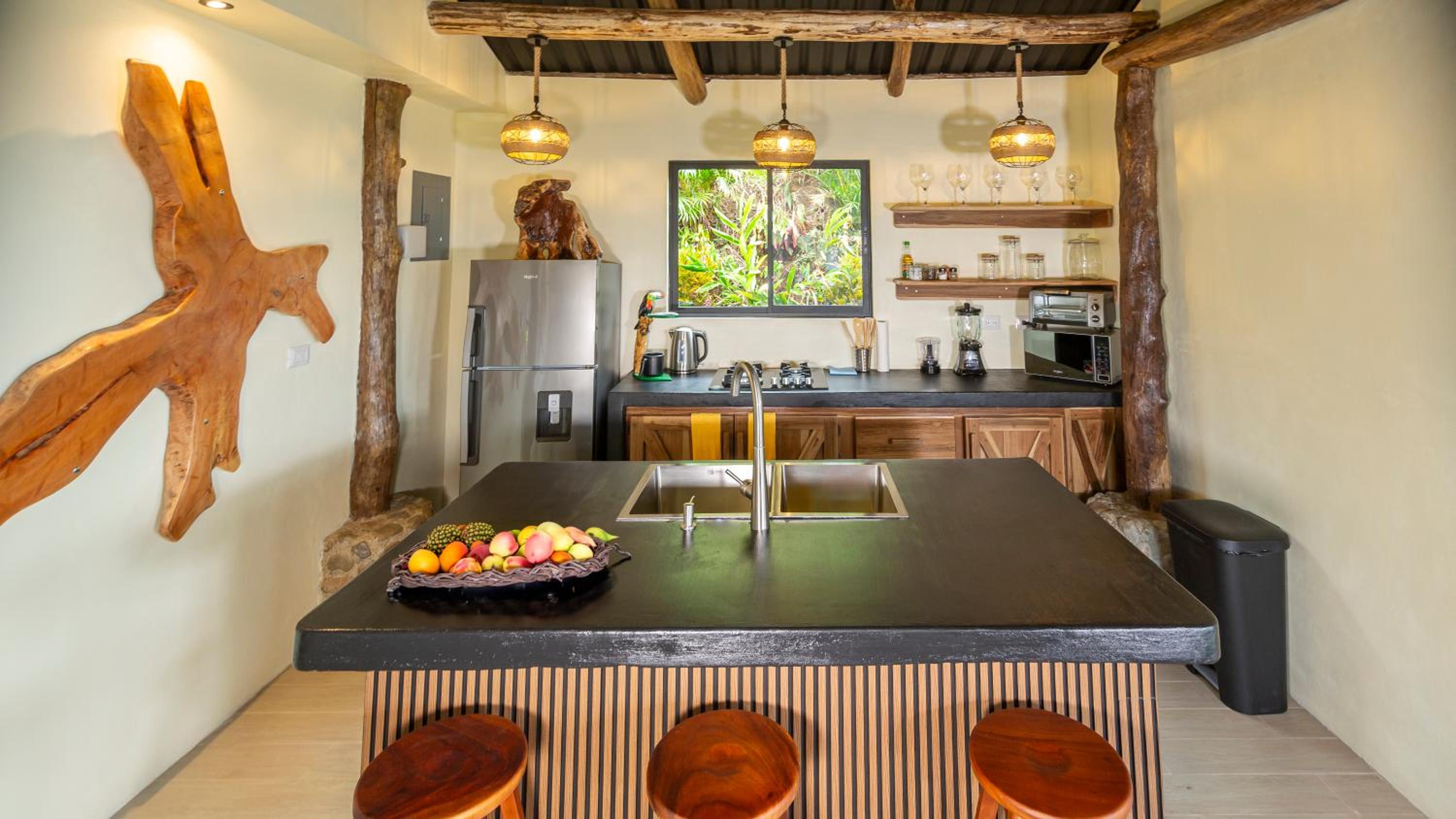 Cabañas Caeli, El Toucan, Peaceful Rainforest Retreat with Stunning Views