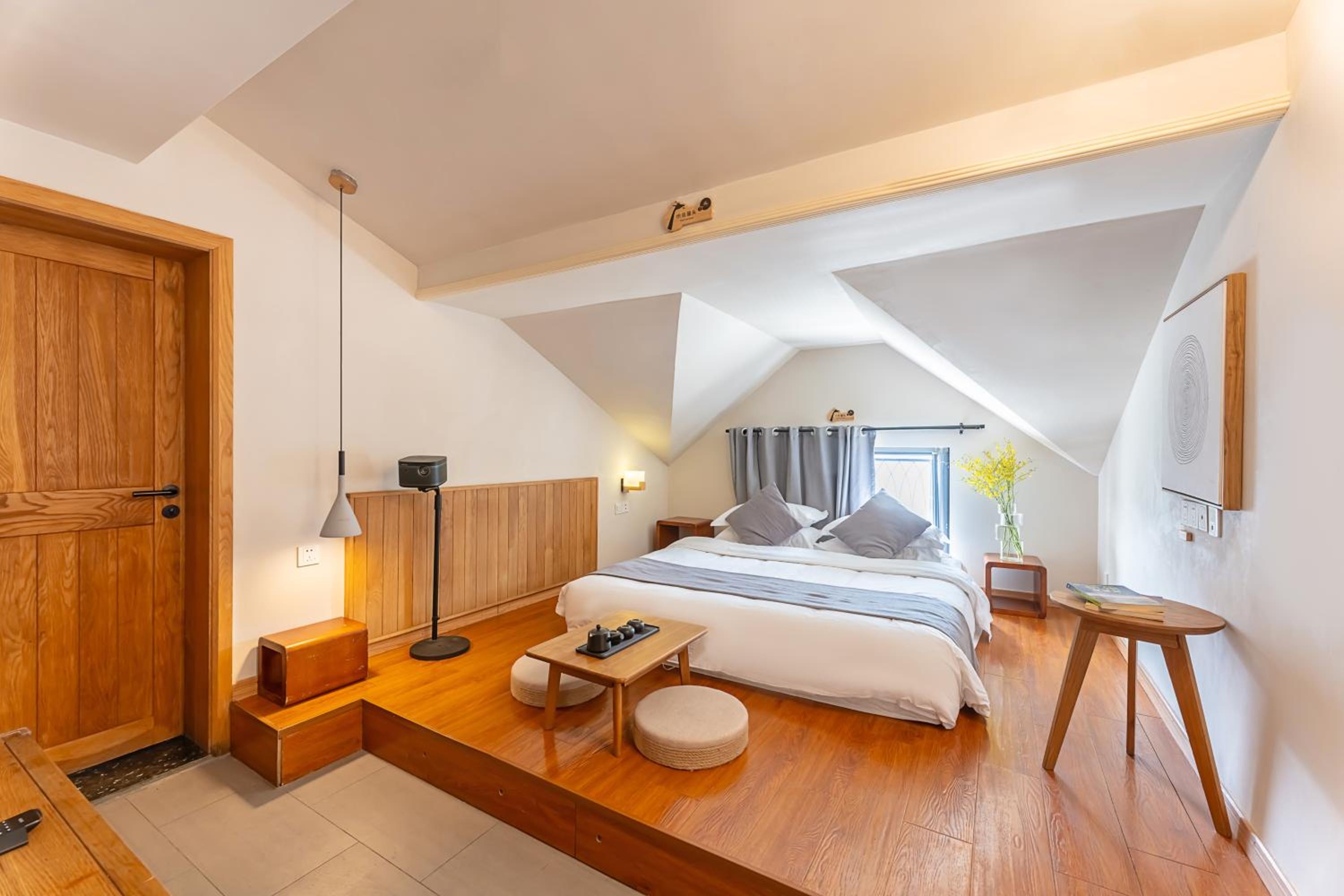 Hangzhou West Lake Yueshang Yunshe Boutique Homestay