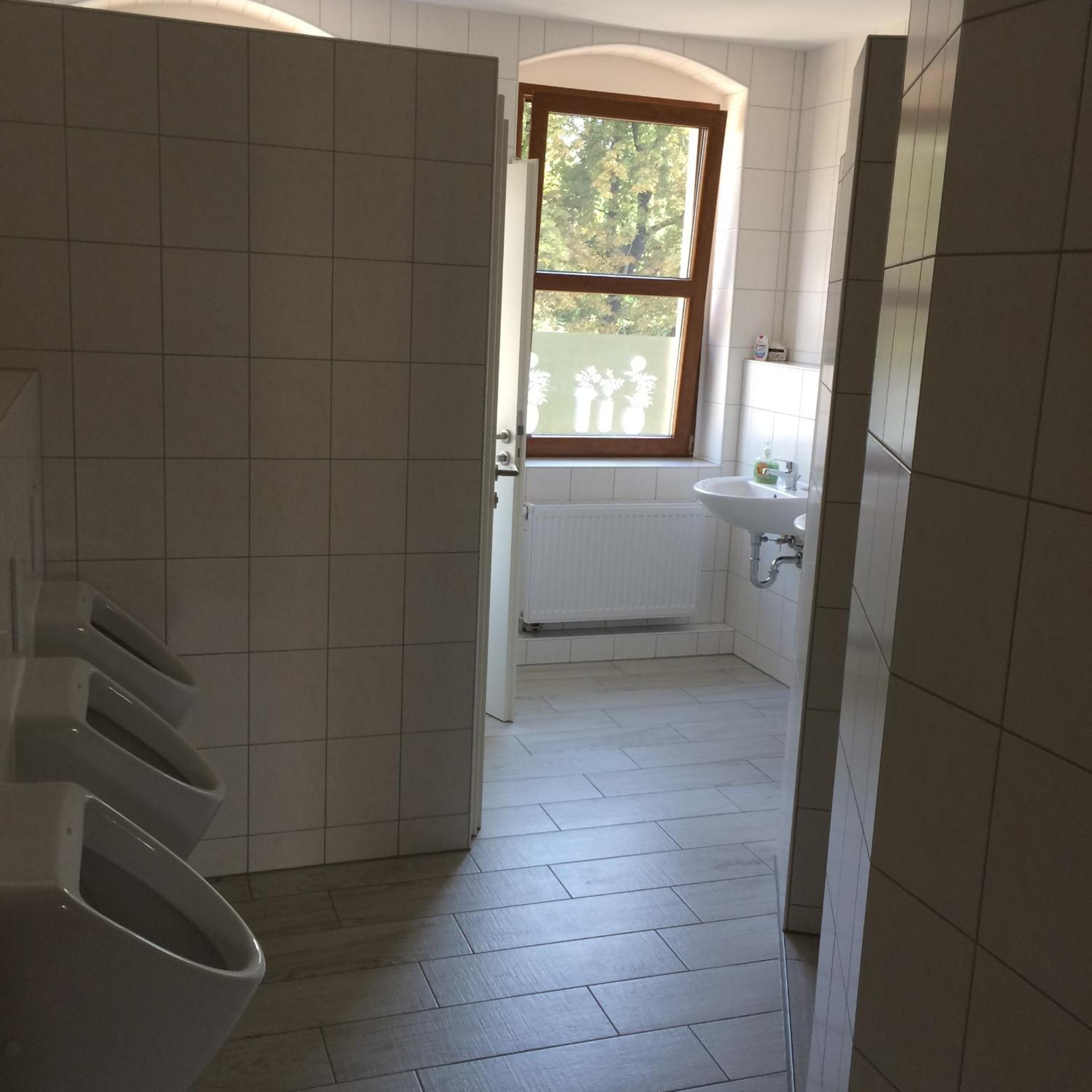 Sefano Nossen en Nossen — bathroom