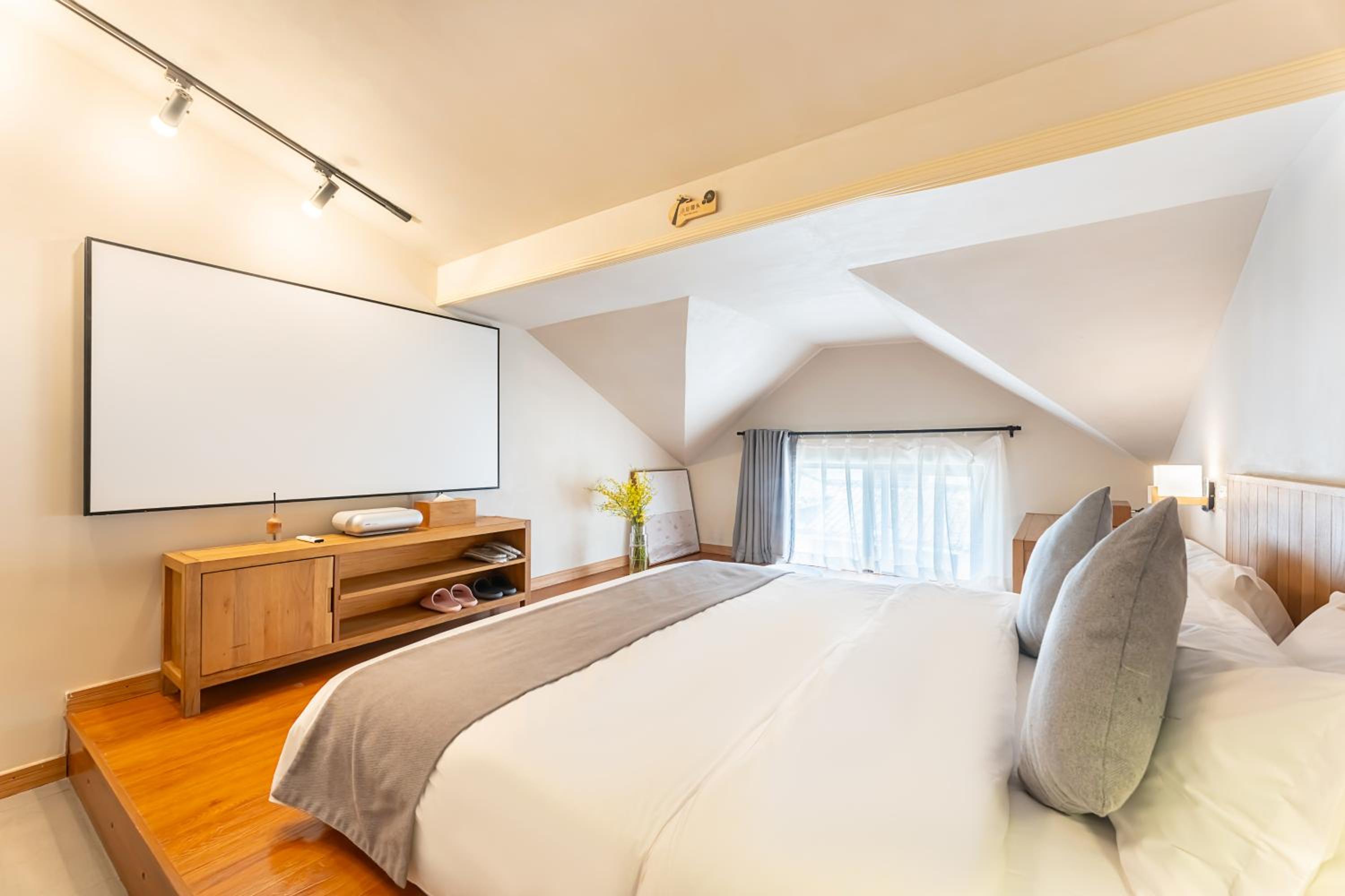 Hangzhou West Lake Yueshang Yunshe Boutique Homestay