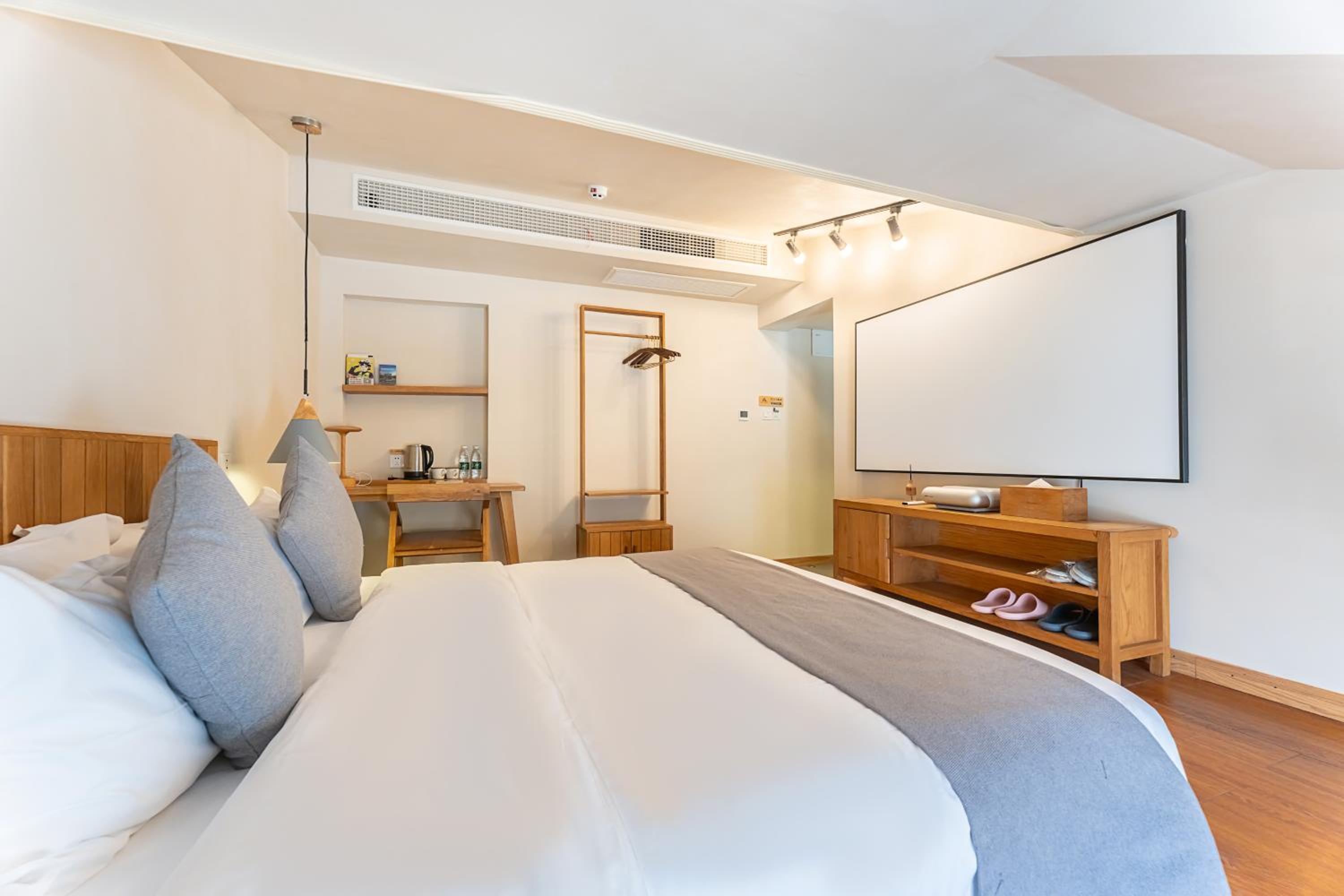 Hangzhou West Lake Yueshang Yunshe Boutique Homestay