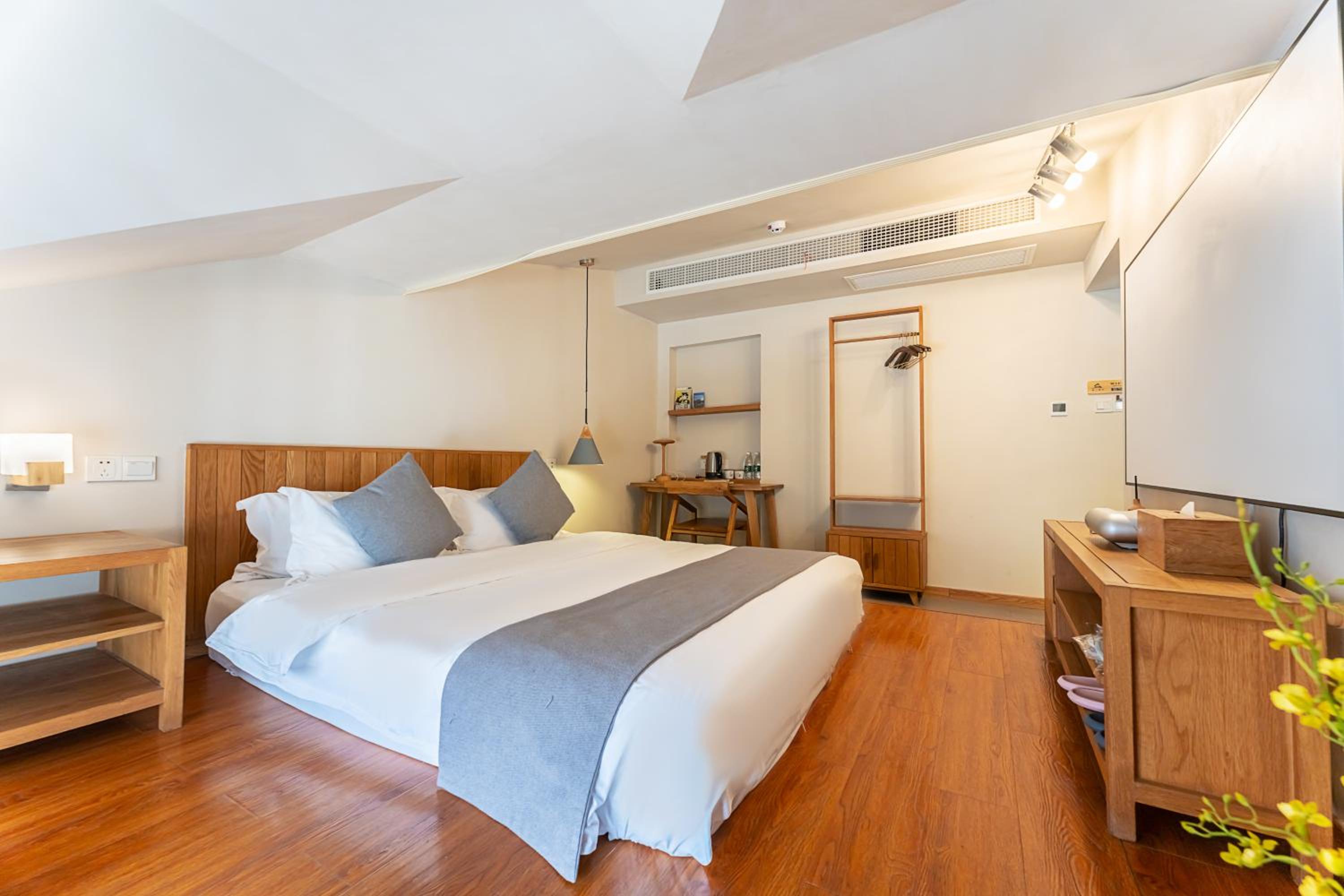 Hangzhou West Lake Yueshang Yunshe Boutique Homestay