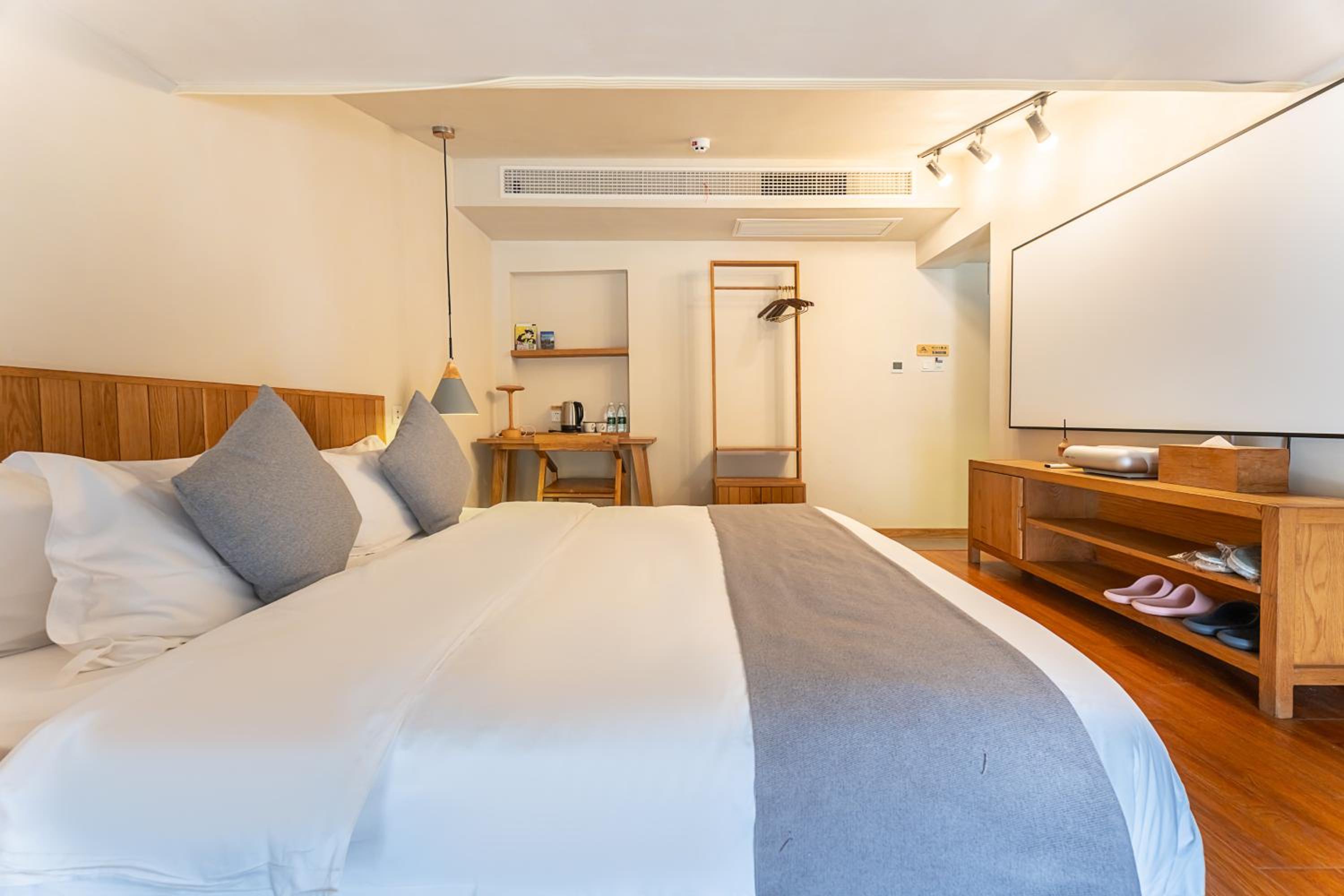 Hangzhou West Lake Yueshang Yunshe Boutique Homestay