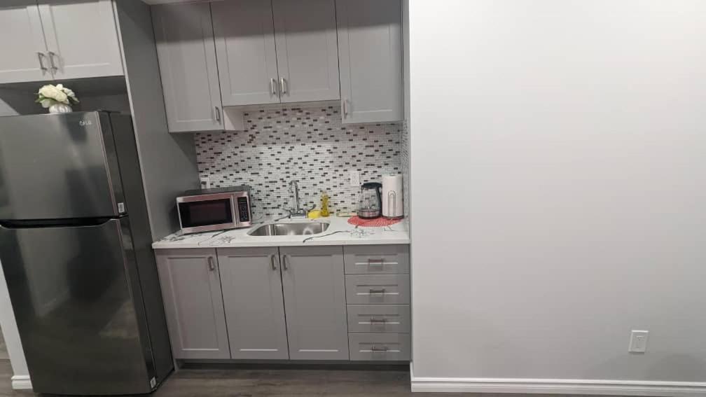 Comfy one bedroom Airdrie