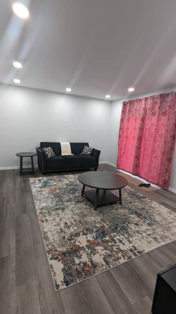Comfy one bedroom Airdrie