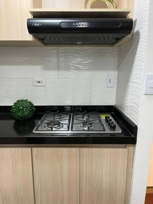 apartamento cerca a el aeropuerto my little home 1