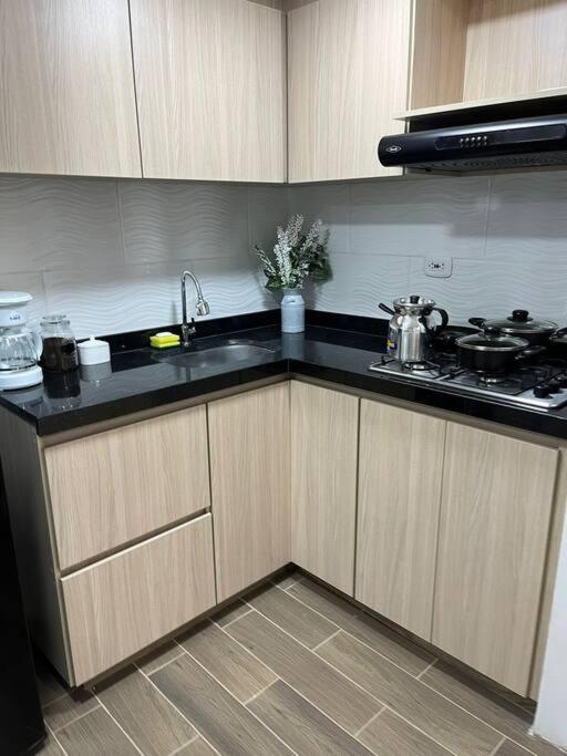 apartamento cerca a el aeropuerto my little home 1