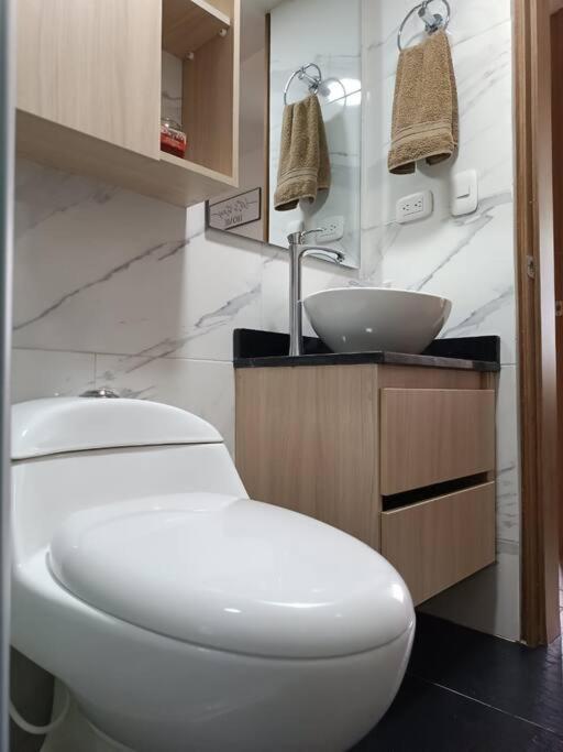apartamento cerca a el aeropuerto my little home 1