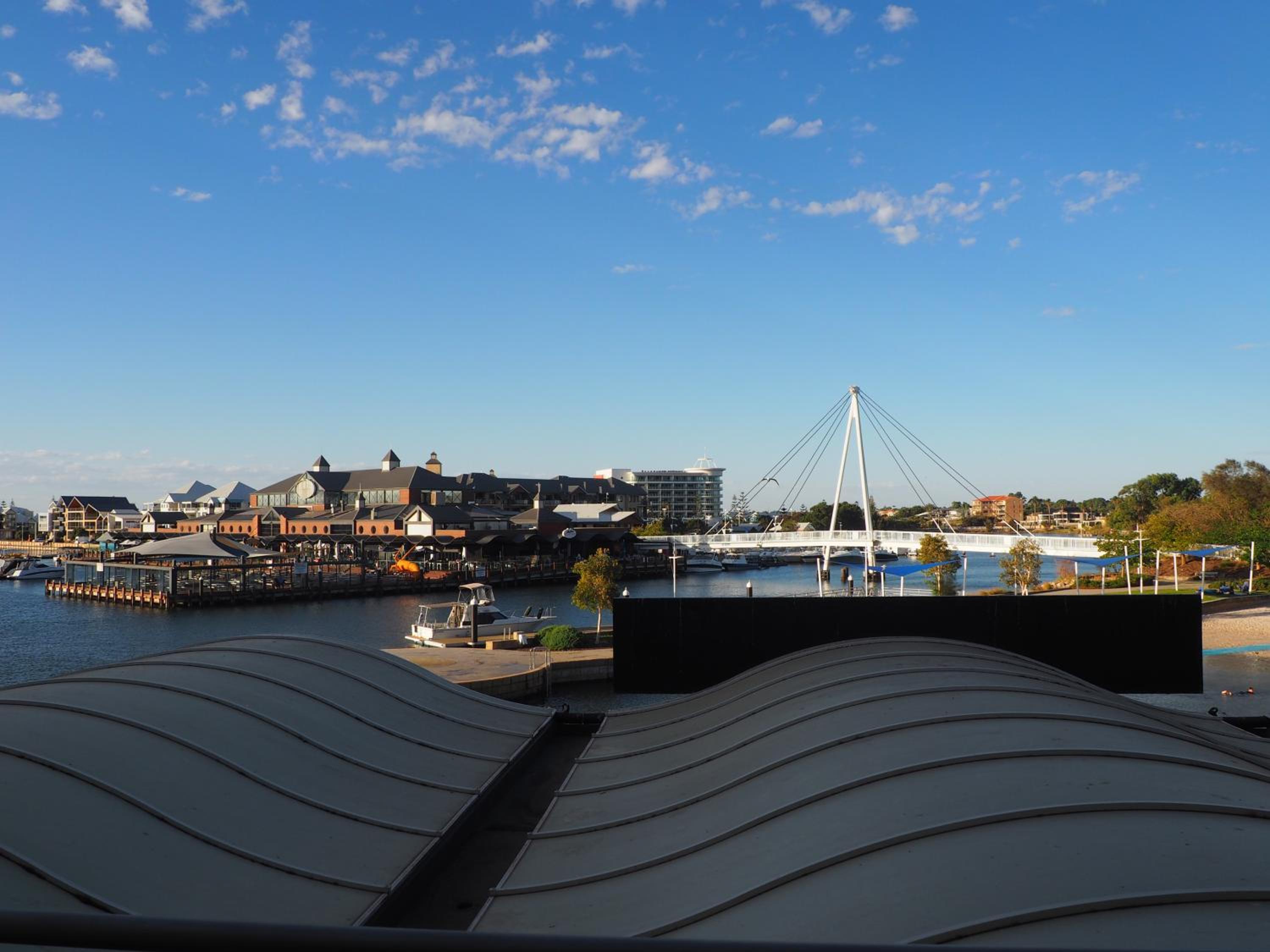 Hotel Lovely 2 Bedroom Serviced Apartment & Free Parking - Image 1