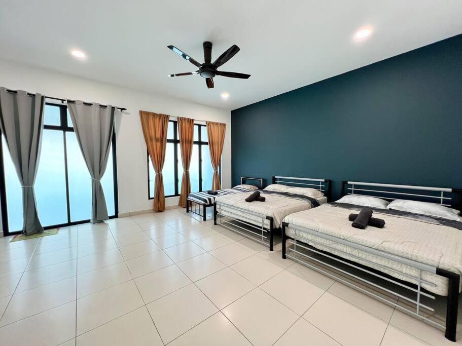 Uncle CK villa 20pax/pool/party view 3