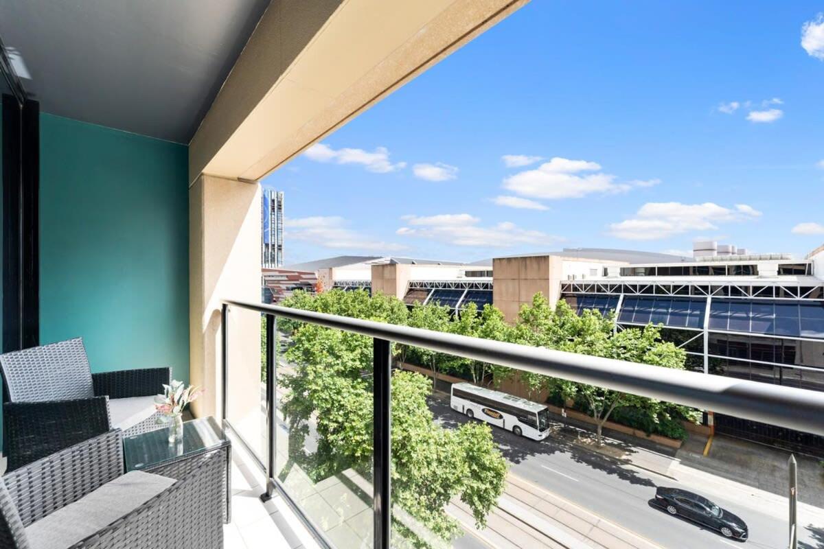 CBD 1BR Apt-104 North Terrace-Walkable CityView