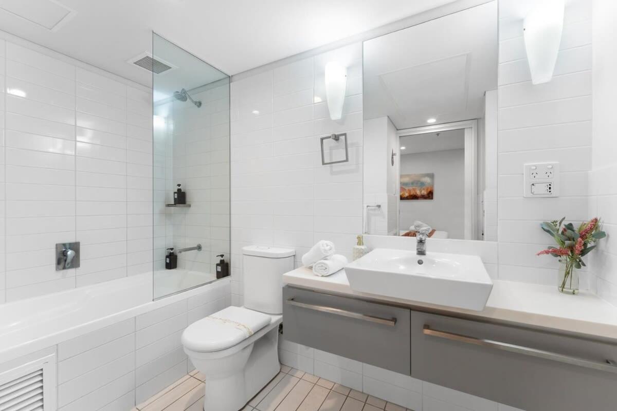 CBD 1BR Apt-104 North Terrace-Walkable CityView
