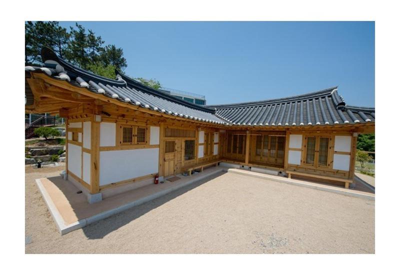 Daebudo Paper Museum Hanok Pension view 5