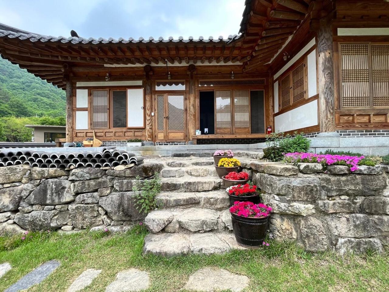 Wanju Hanok Pension Hyurim view 4
