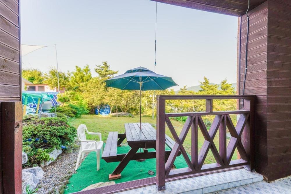 Taean Haeyang Jungwon Pension