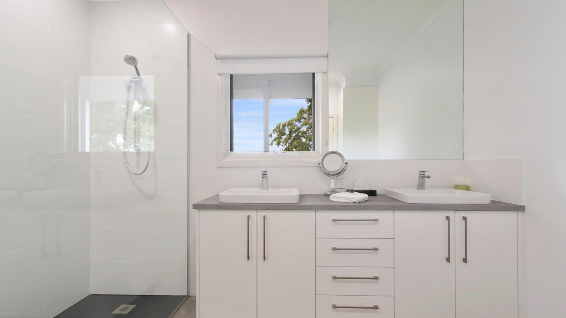 The White Cottage - Relaxed Metung Getaway