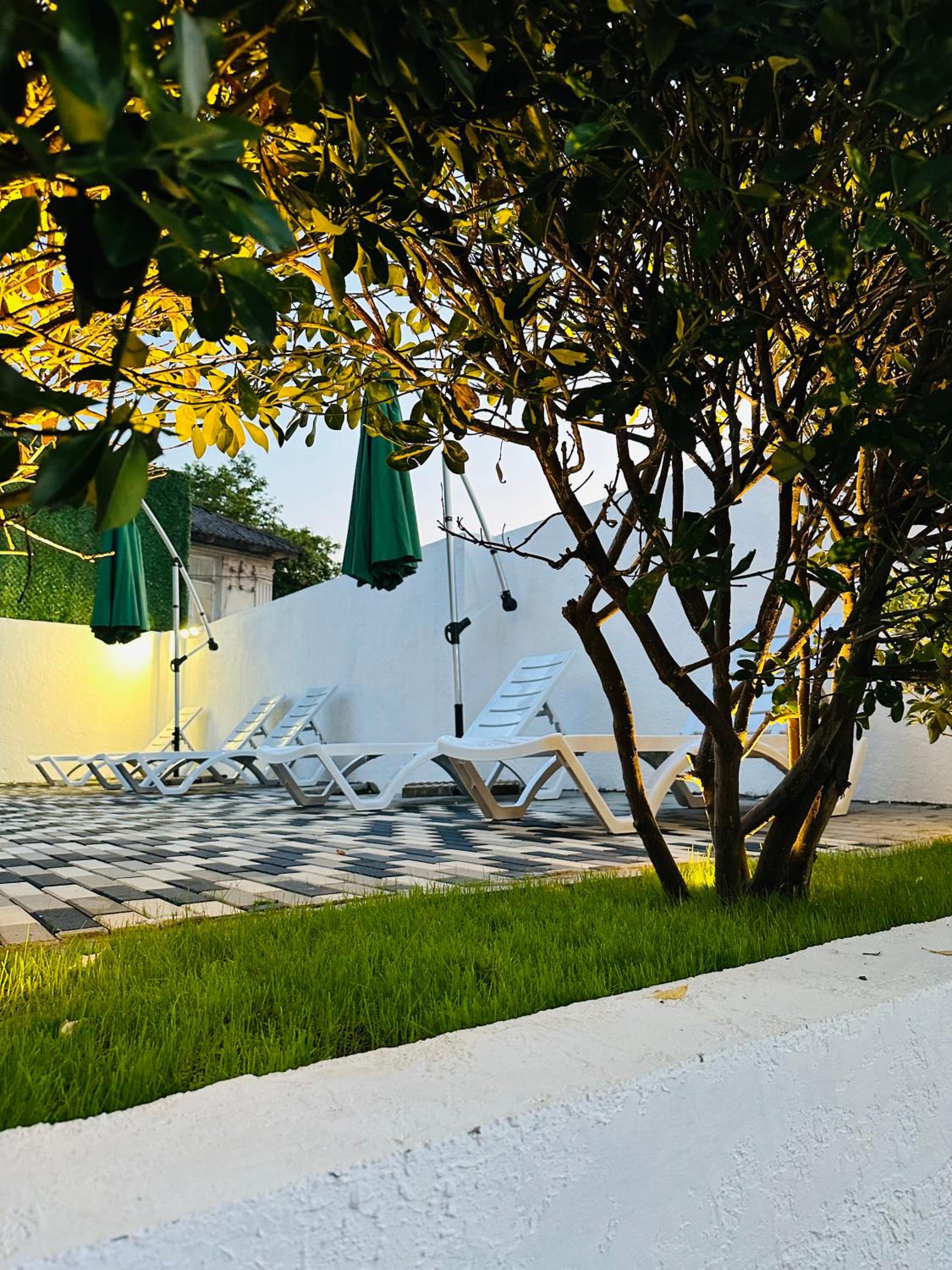 villa gardens