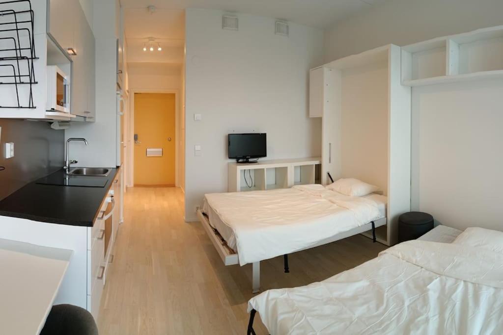 Helsinki-Vantaa airportstudio1