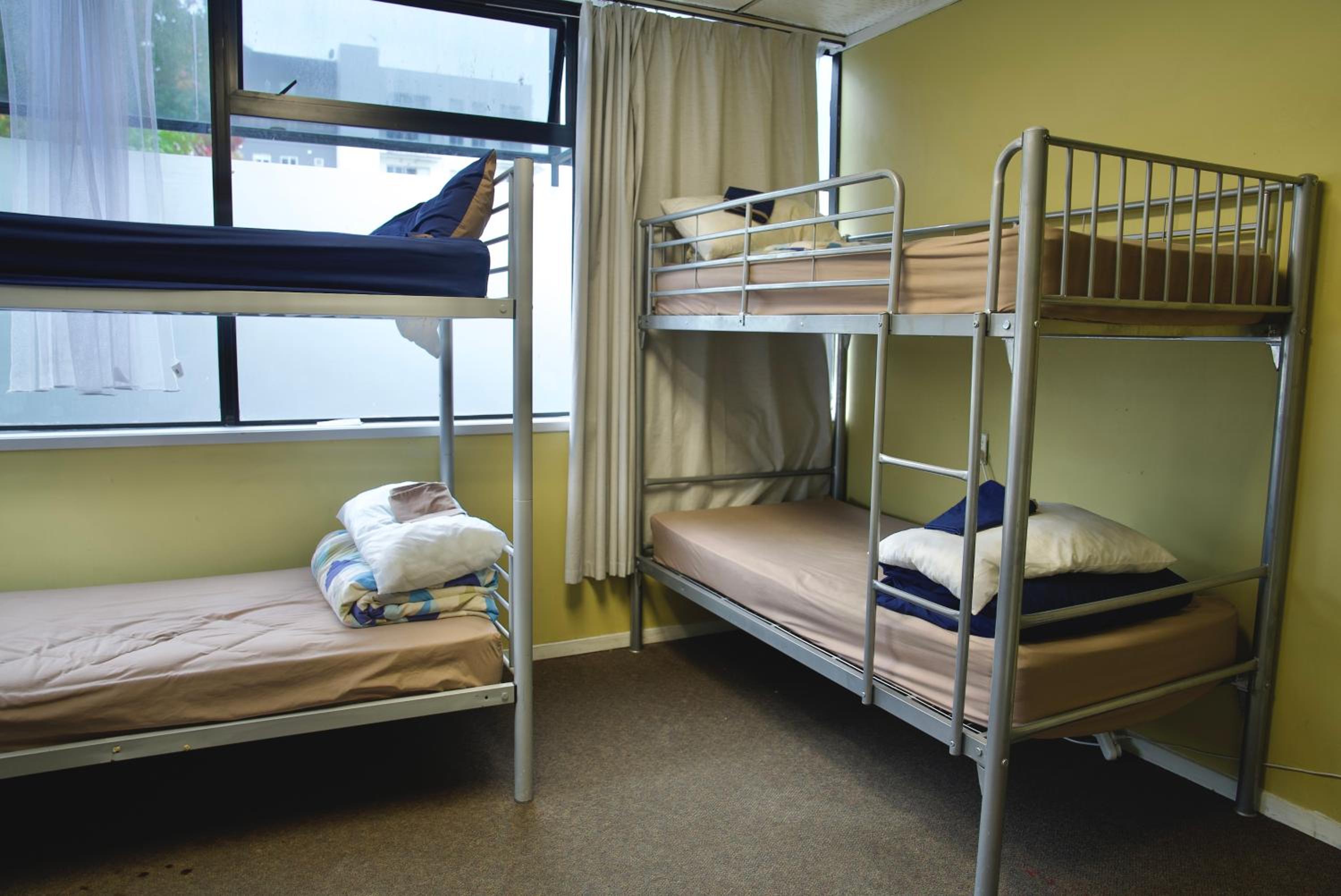 Silverfern Backpackers