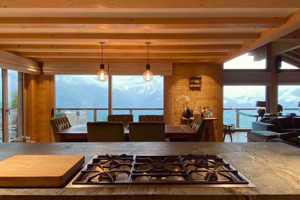Chalet VG stunning view, Sauna & Jacuzzi by Jolidi