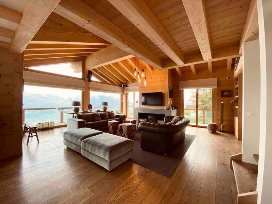 Chalet VG stunning view, Sauna & Jacuzzi by Jolidi