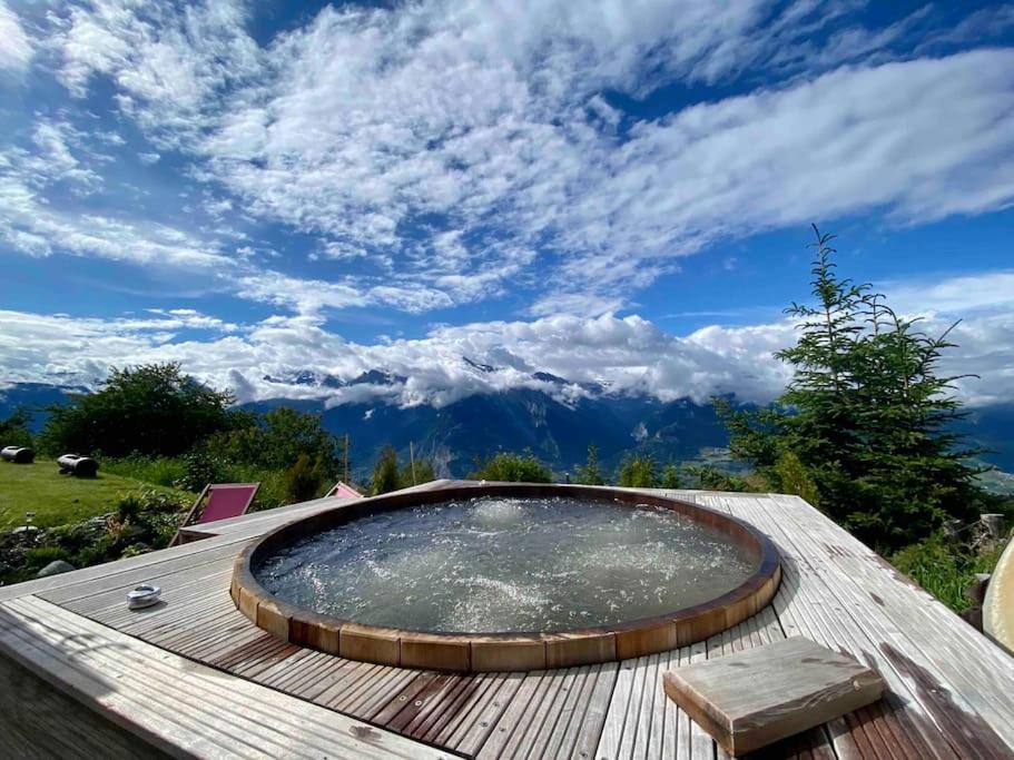Chalet VG stunning view, Sauna & Jacuzzi by Jolidi
