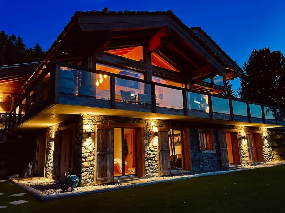Chalet VG stunning view, Sauna & Jacuzzi by Jolidi