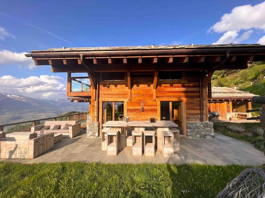 Chalet VG stunning view, Sauna & Jacuzzi by Jolidi