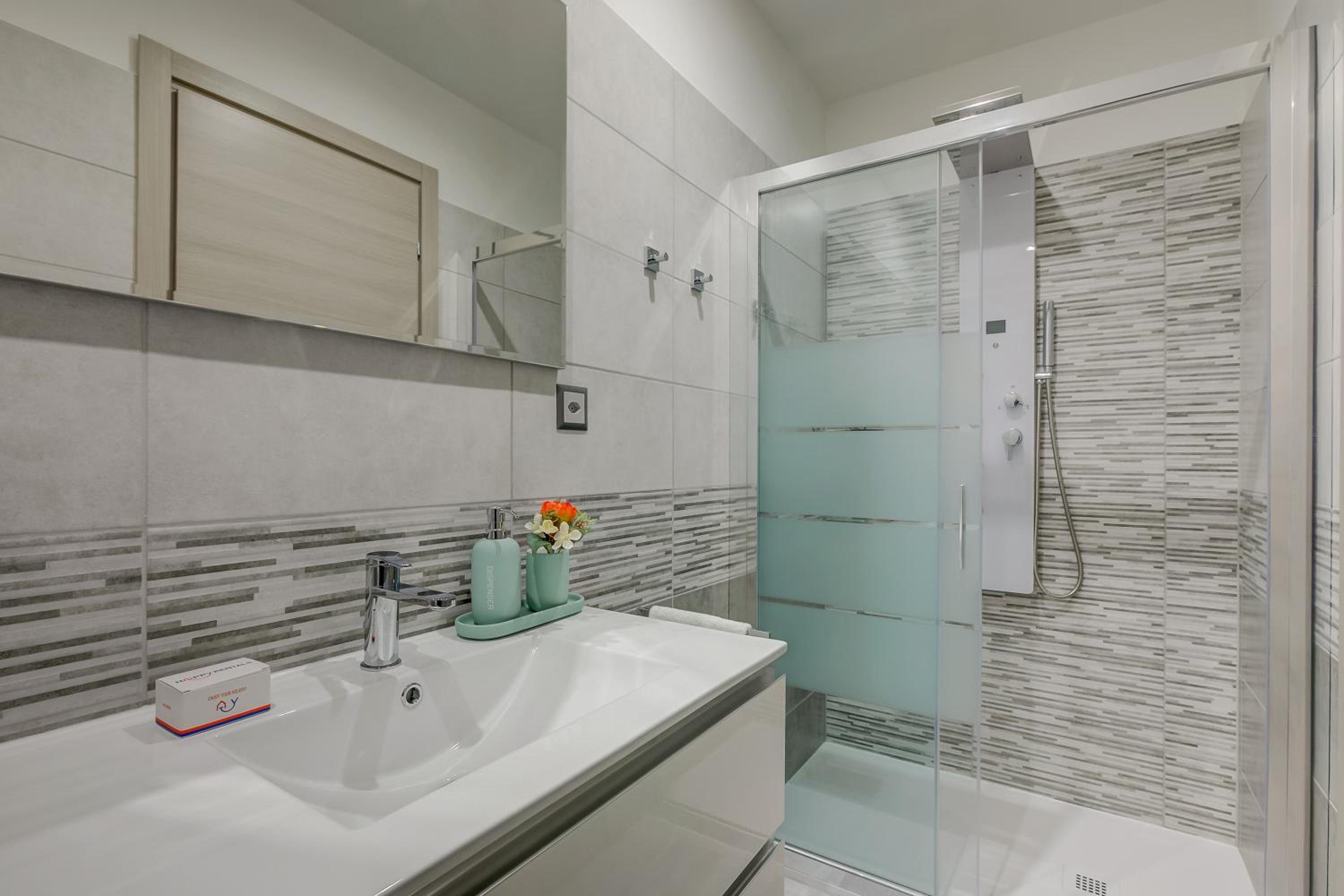 4 Seasons Apartment - Happy Rentals