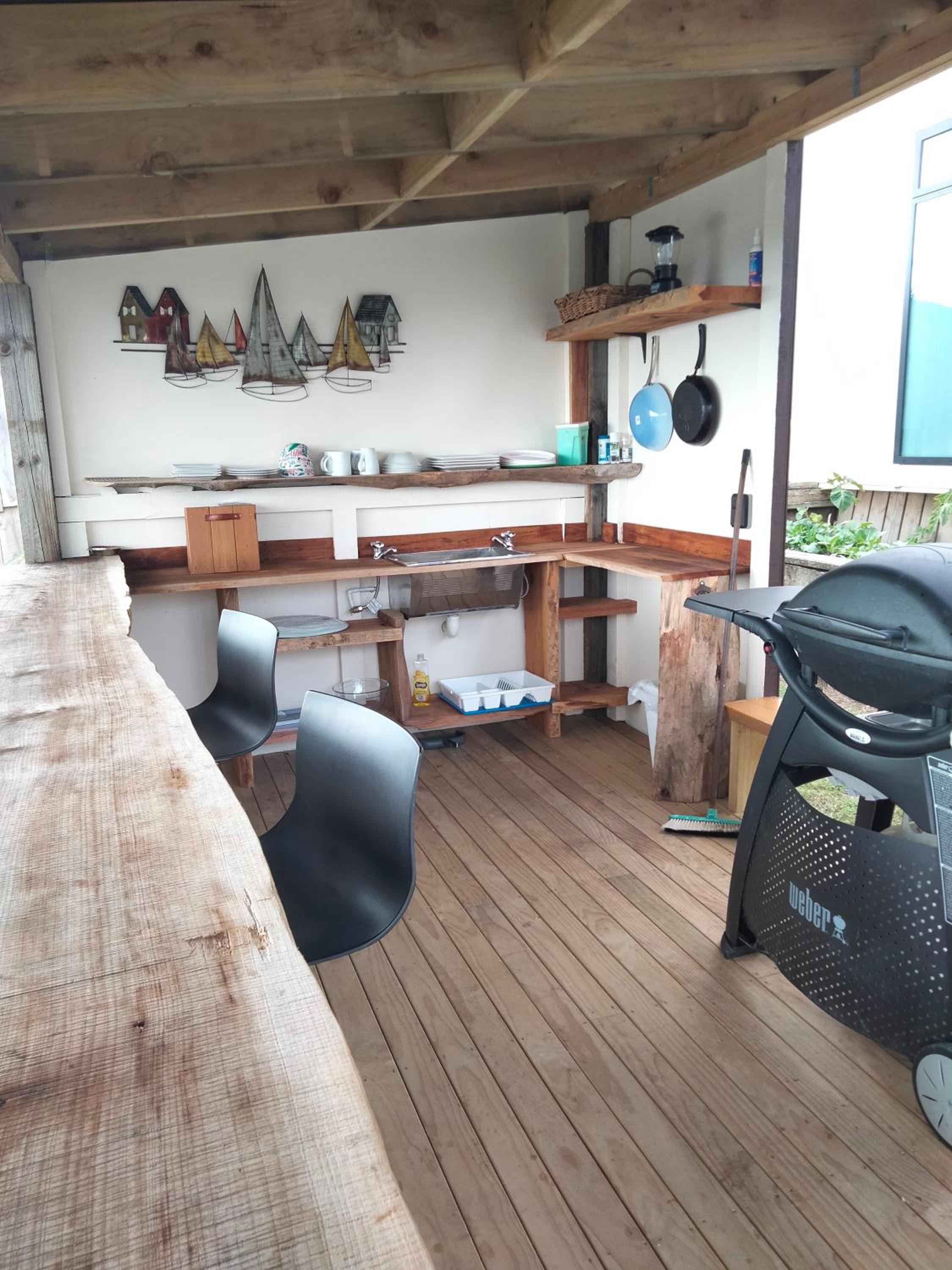 Luxury Beach Bach Karikari