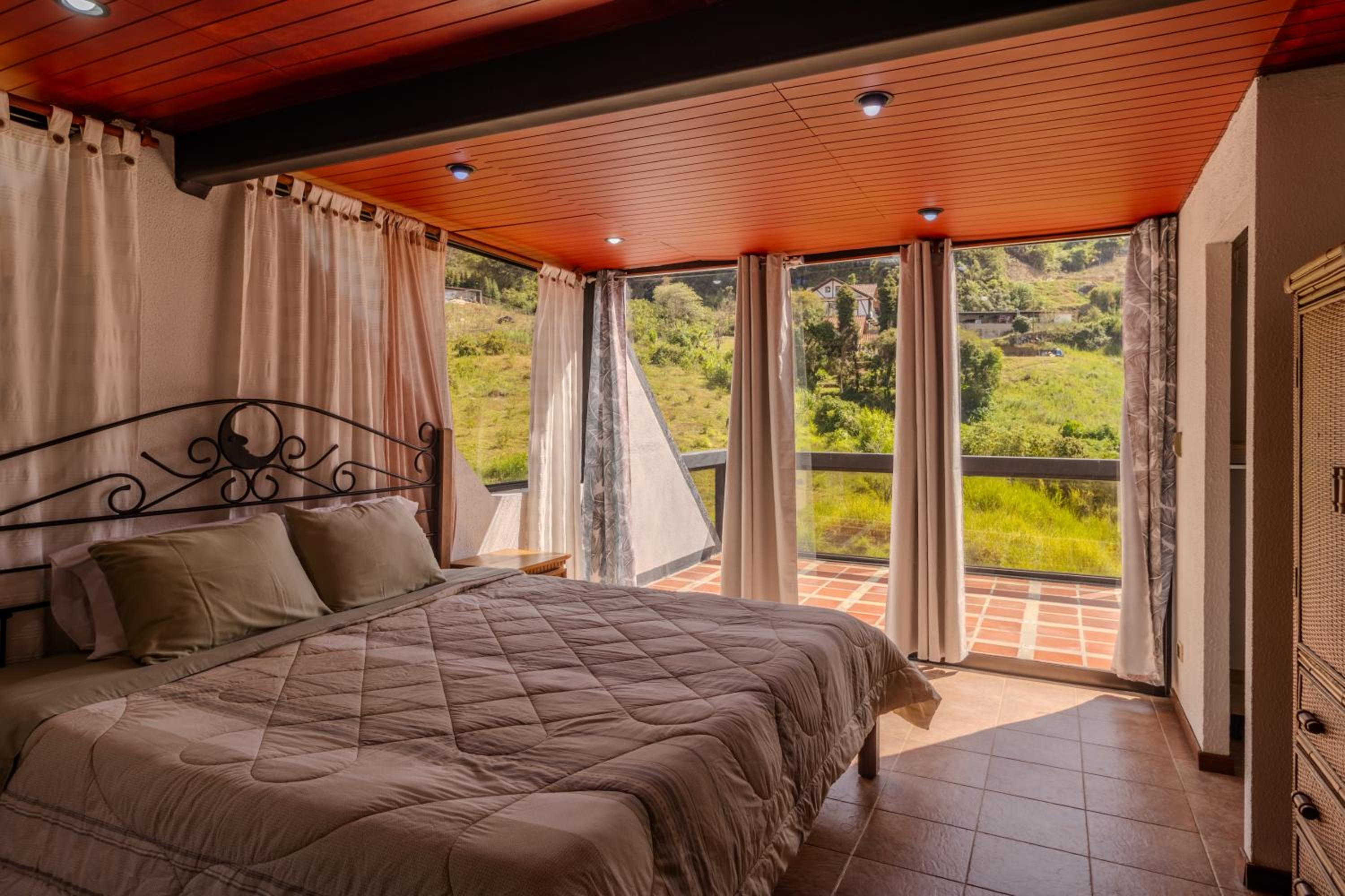 Hermoza casa en la colonia Tovar