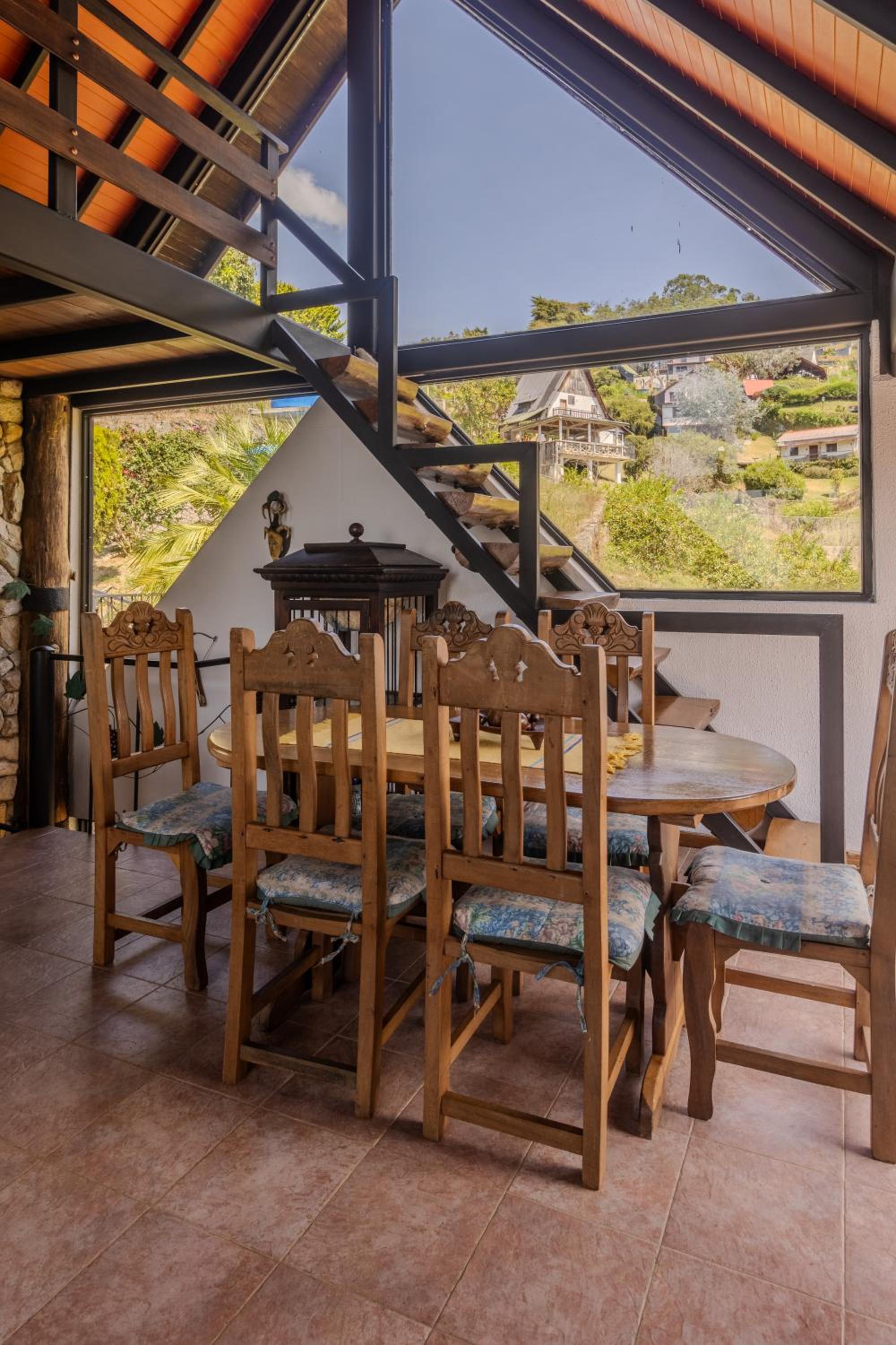 Hermoza casa en la colonia Tovar
