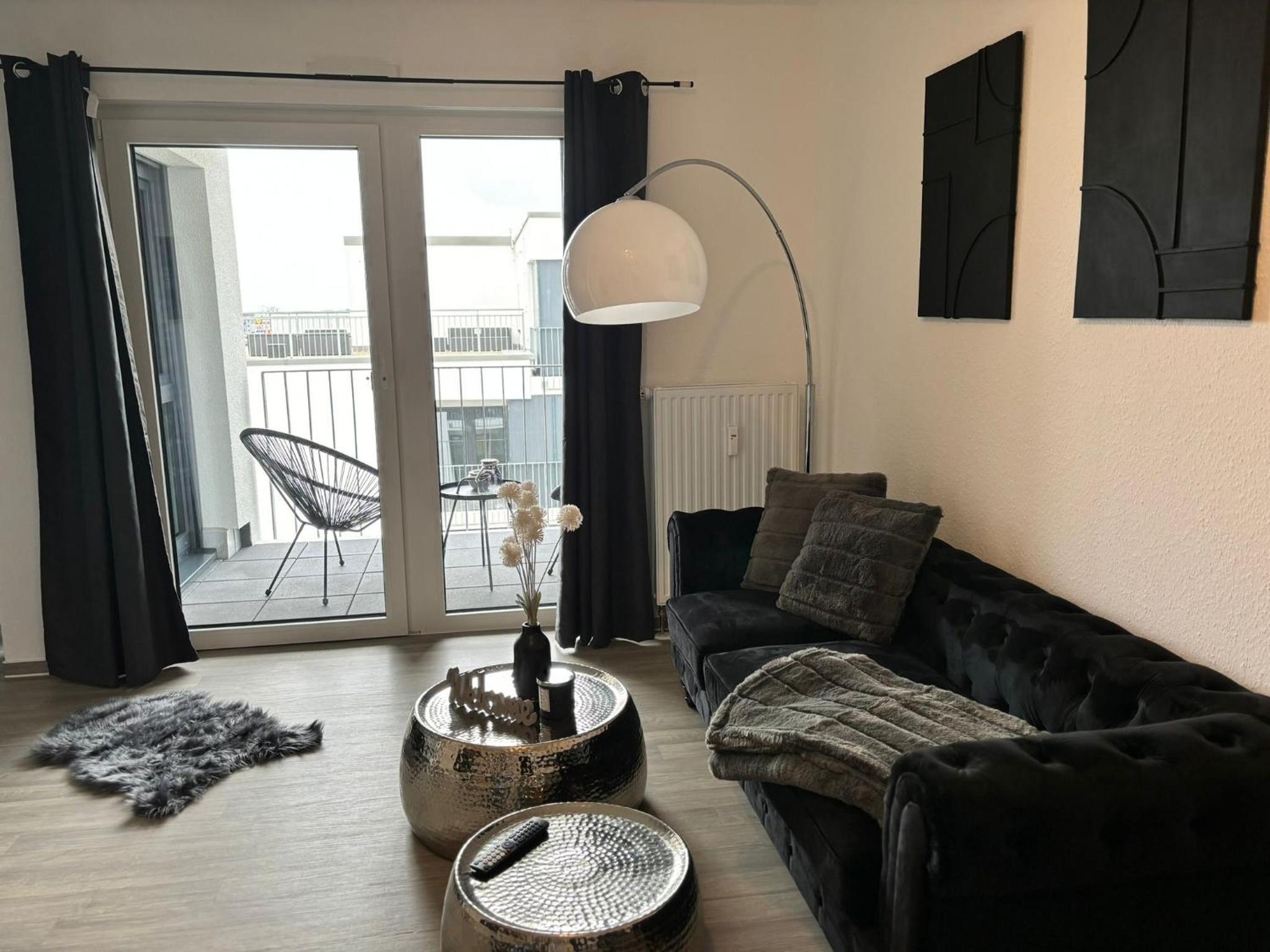Charming Homes - Studio 23